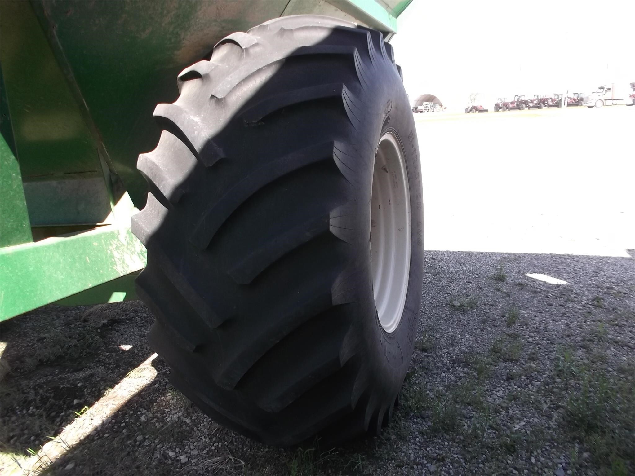  J&M 750-14 Grain Cart