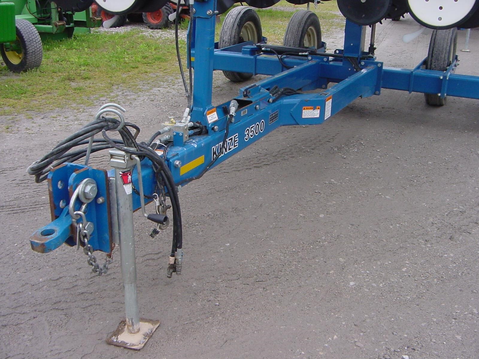 2010 Kinze 3500 Planter