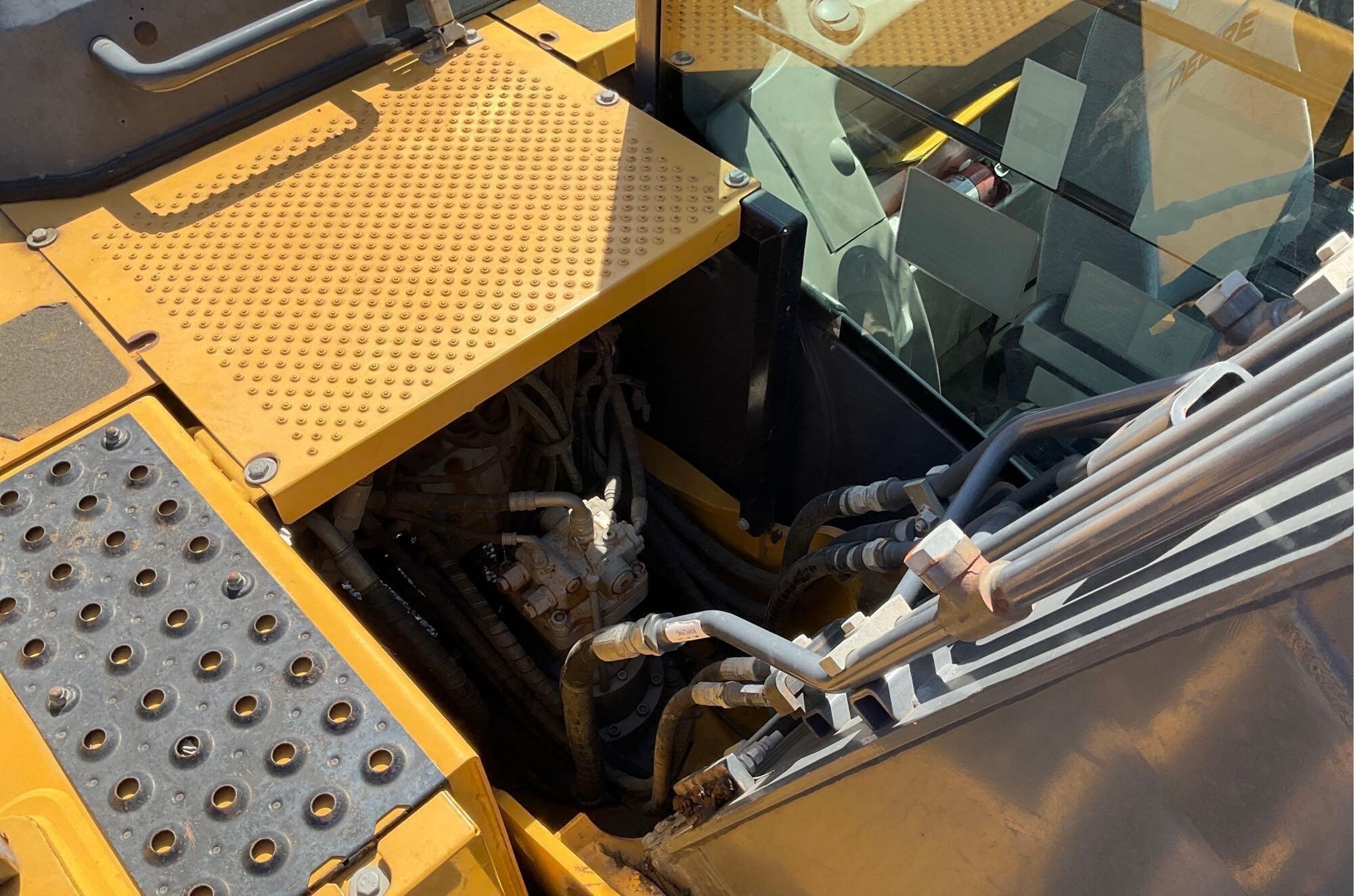 2016 Deere 130G Excavator