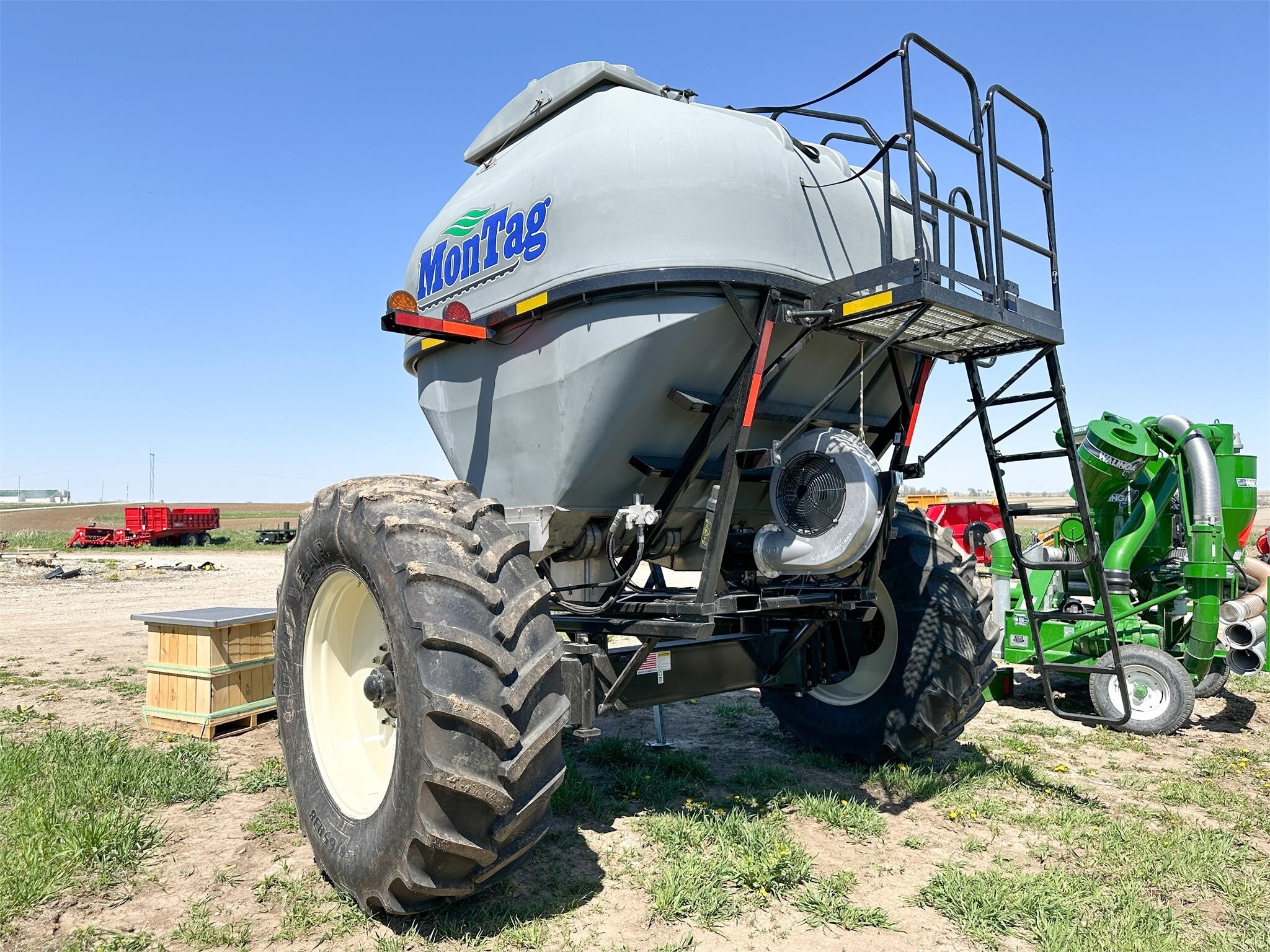 2026 MonTag HIGH OUTPUT 9 Pull-Type Fertilizer Spreader