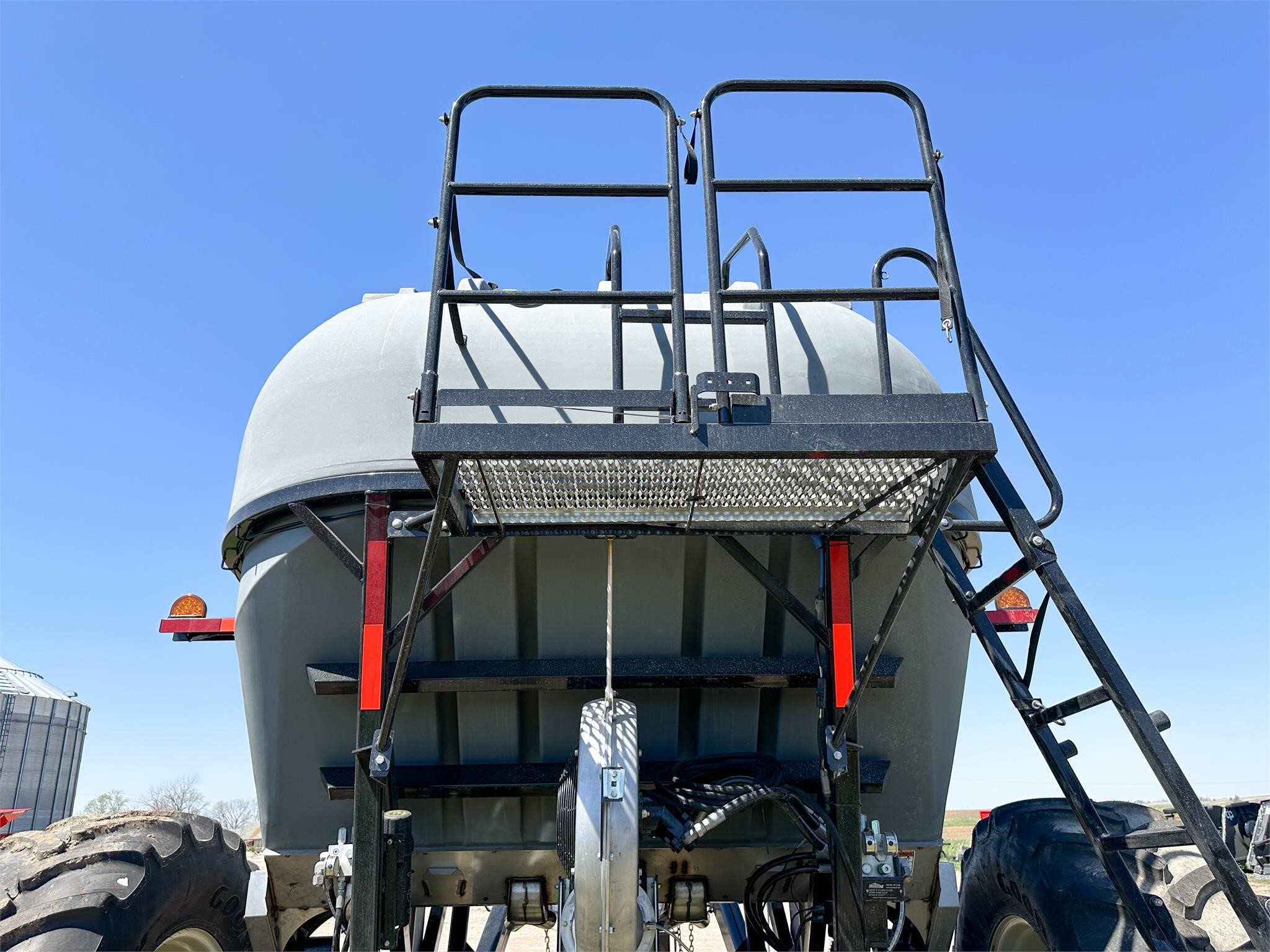 2026 MonTag HIGH OUTPUT 9 Pull-Type Fertilizer Spreader