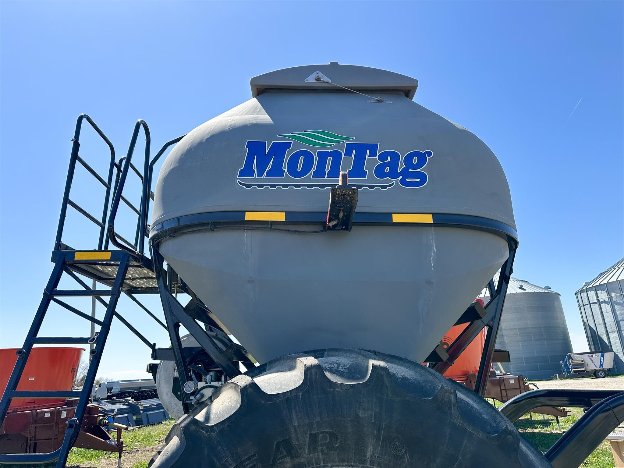 2026 MonTag HIGH OUTPUT 9 Pull-Type Fertilizer Spreader