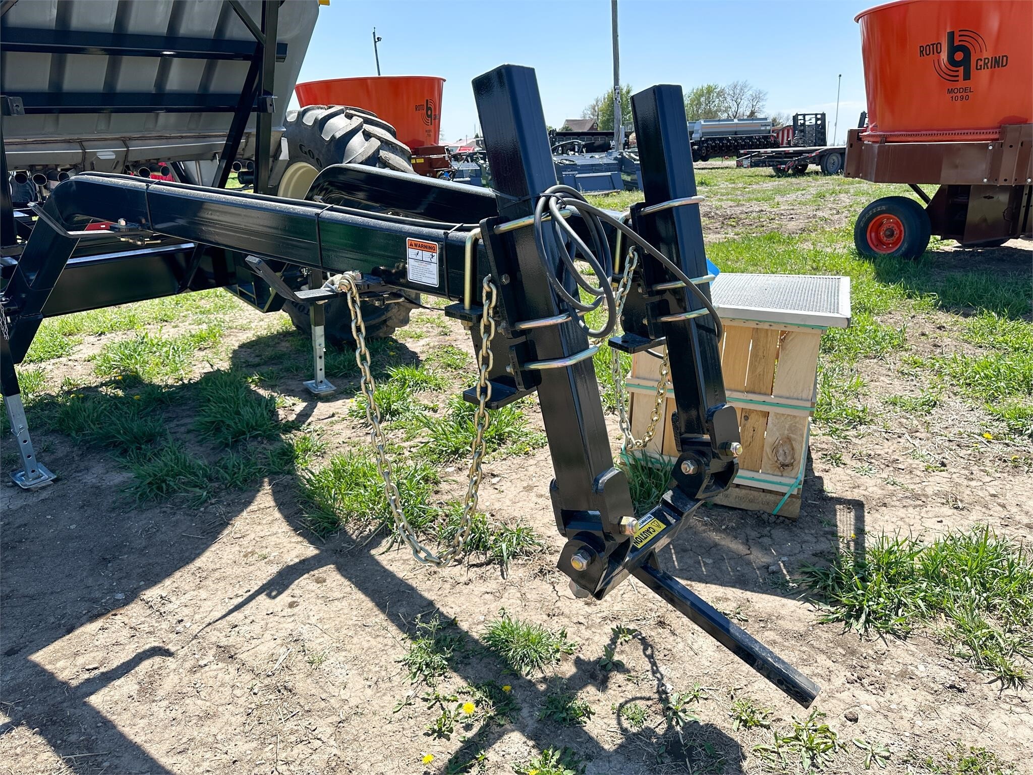 2026 MonTag HIGH OUTPUT 9 Pull-Type Fertilizer Spreader