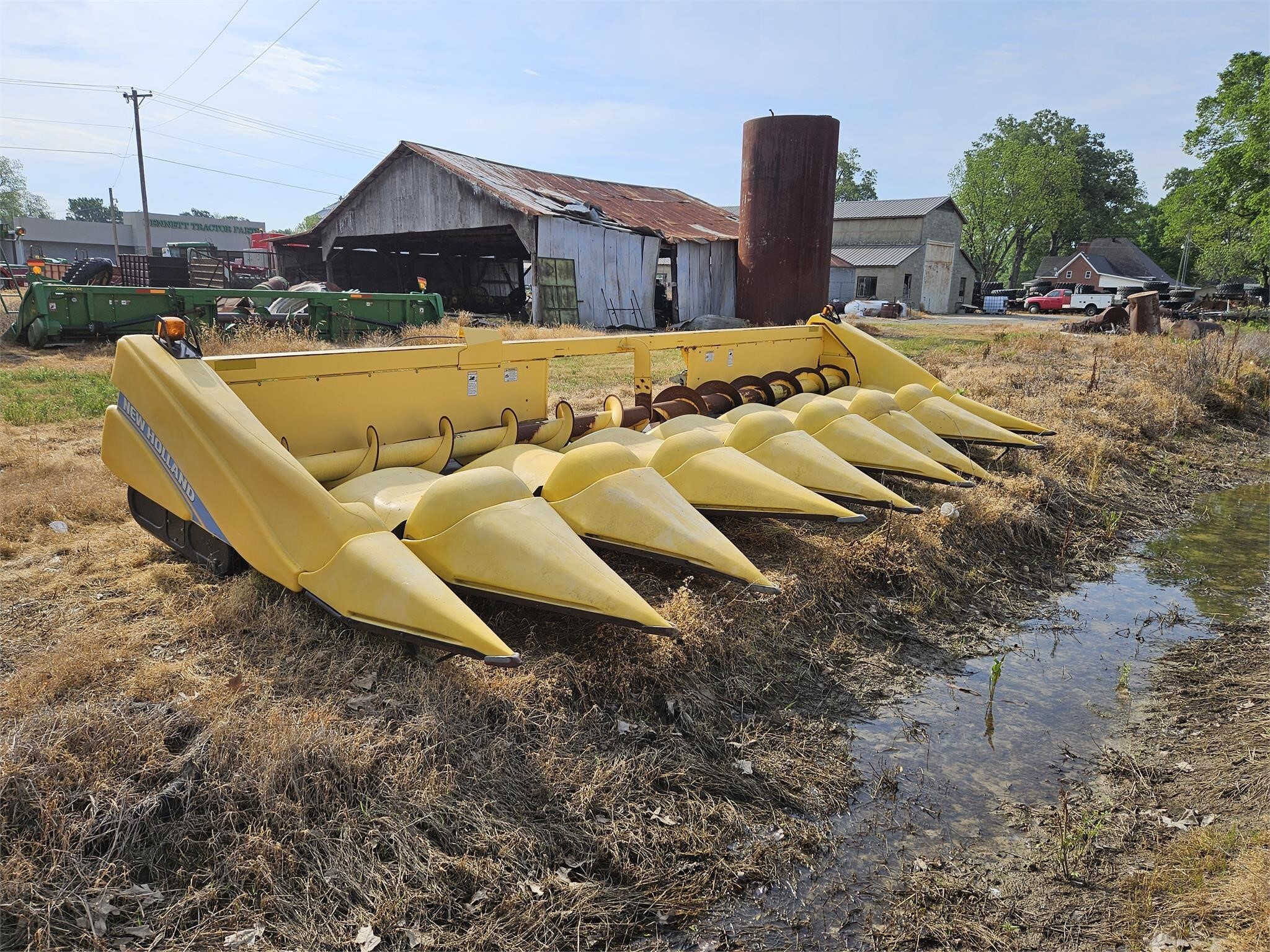 2013 New Holland 98D Corn Head