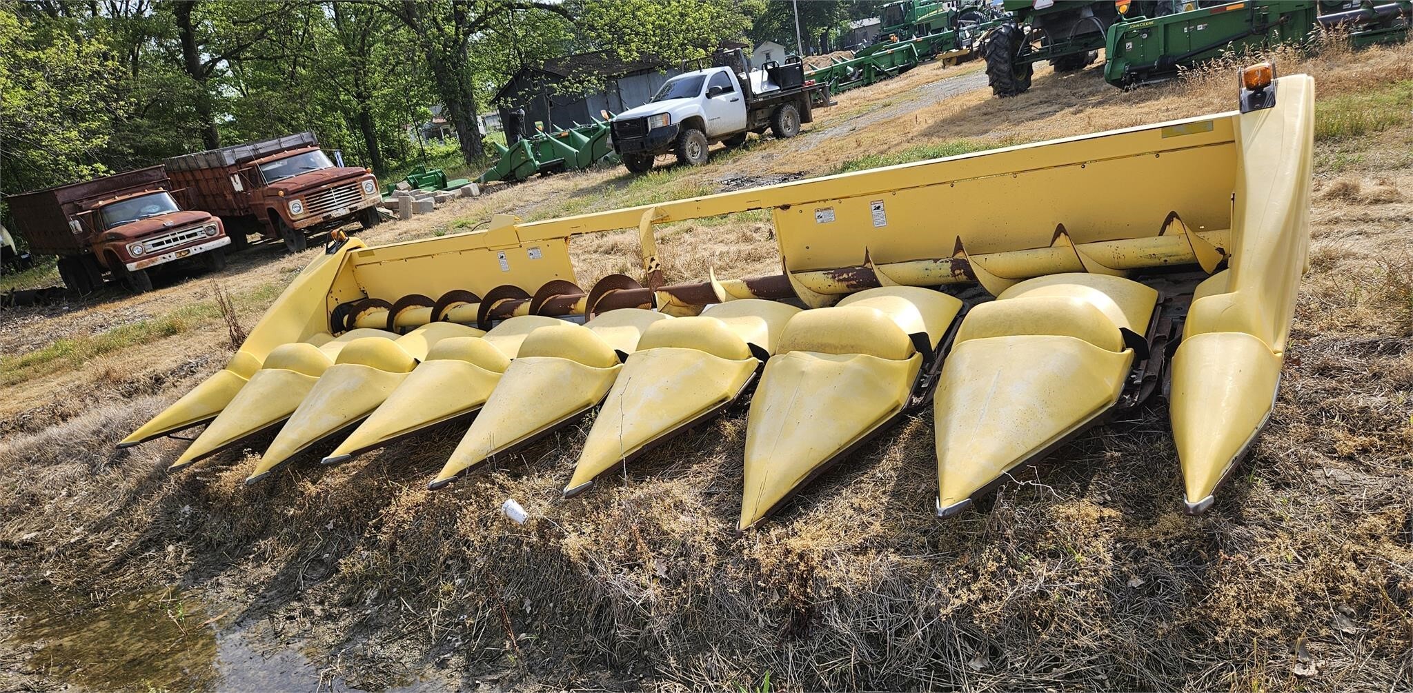 2013 New Holland 98D Corn Head