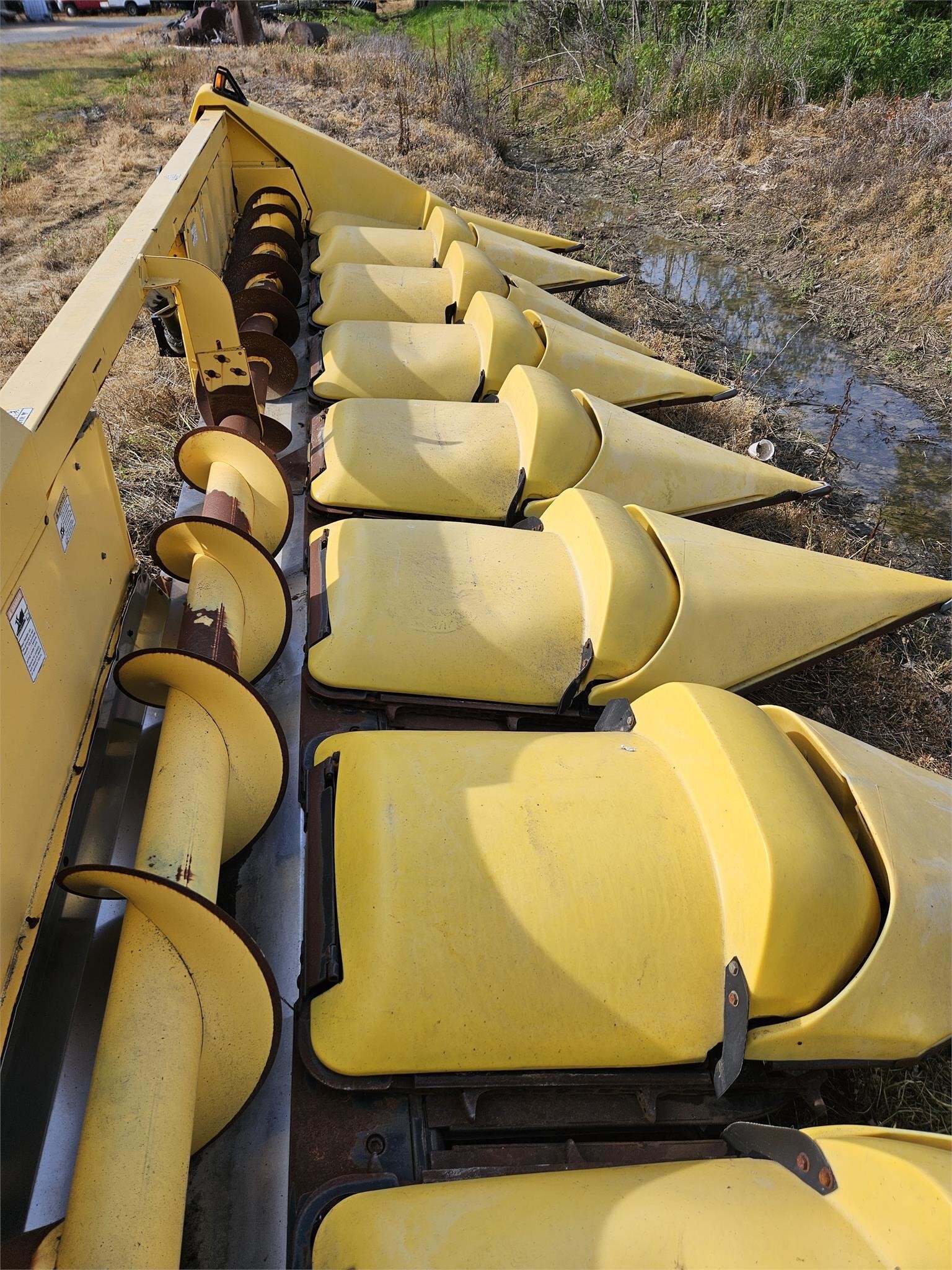 2013 New Holland 98D Corn Head
