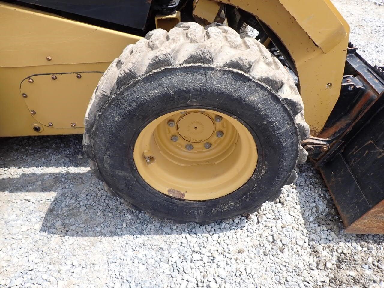 2019 Caterpillar 272D2 Skid Steer