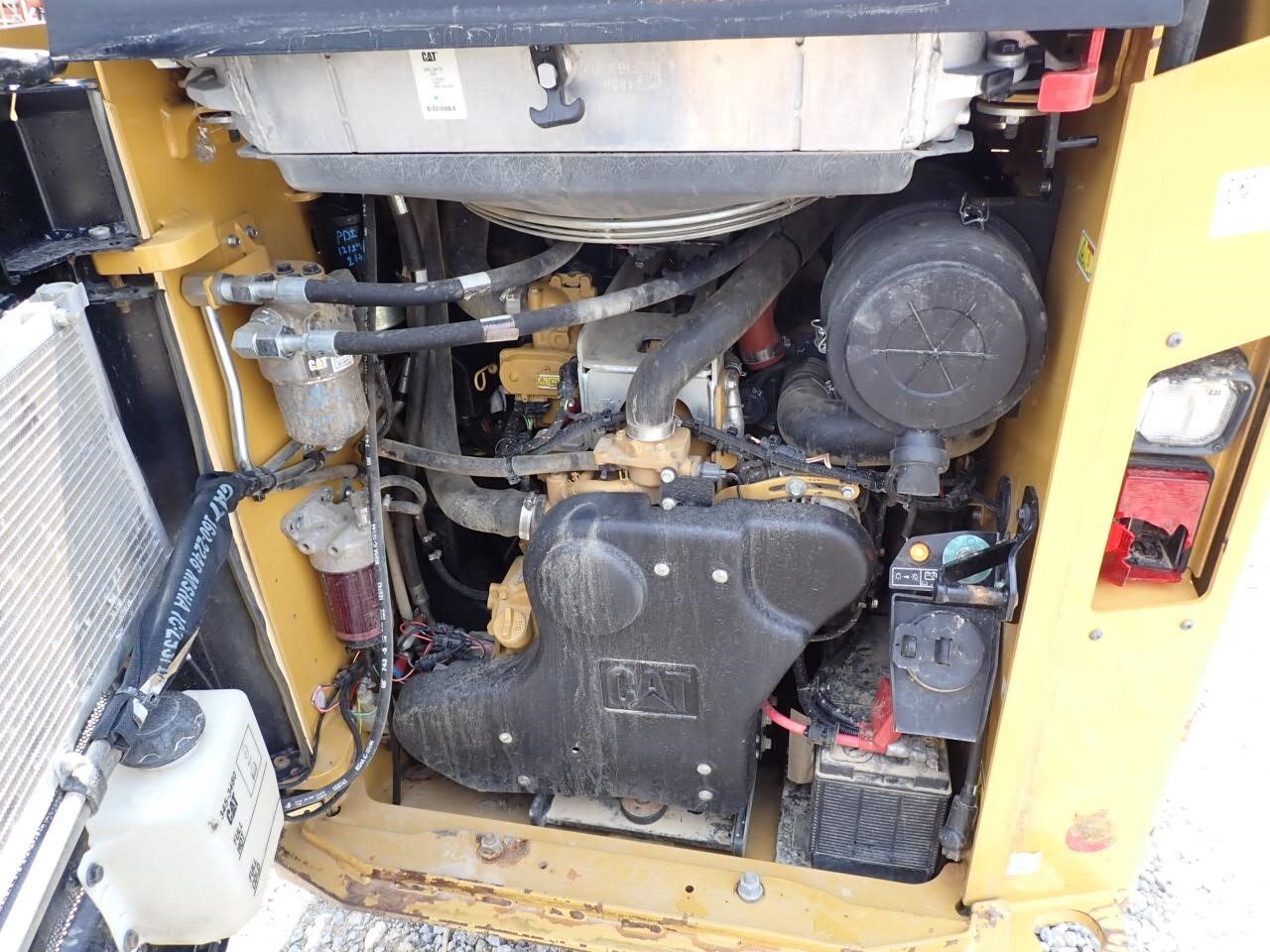 2019 Caterpillar 272D2 Skid Steer