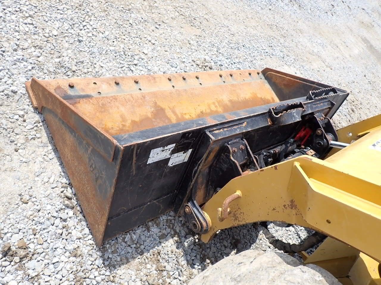 2019 Caterpillar 272D2 Skid Steer