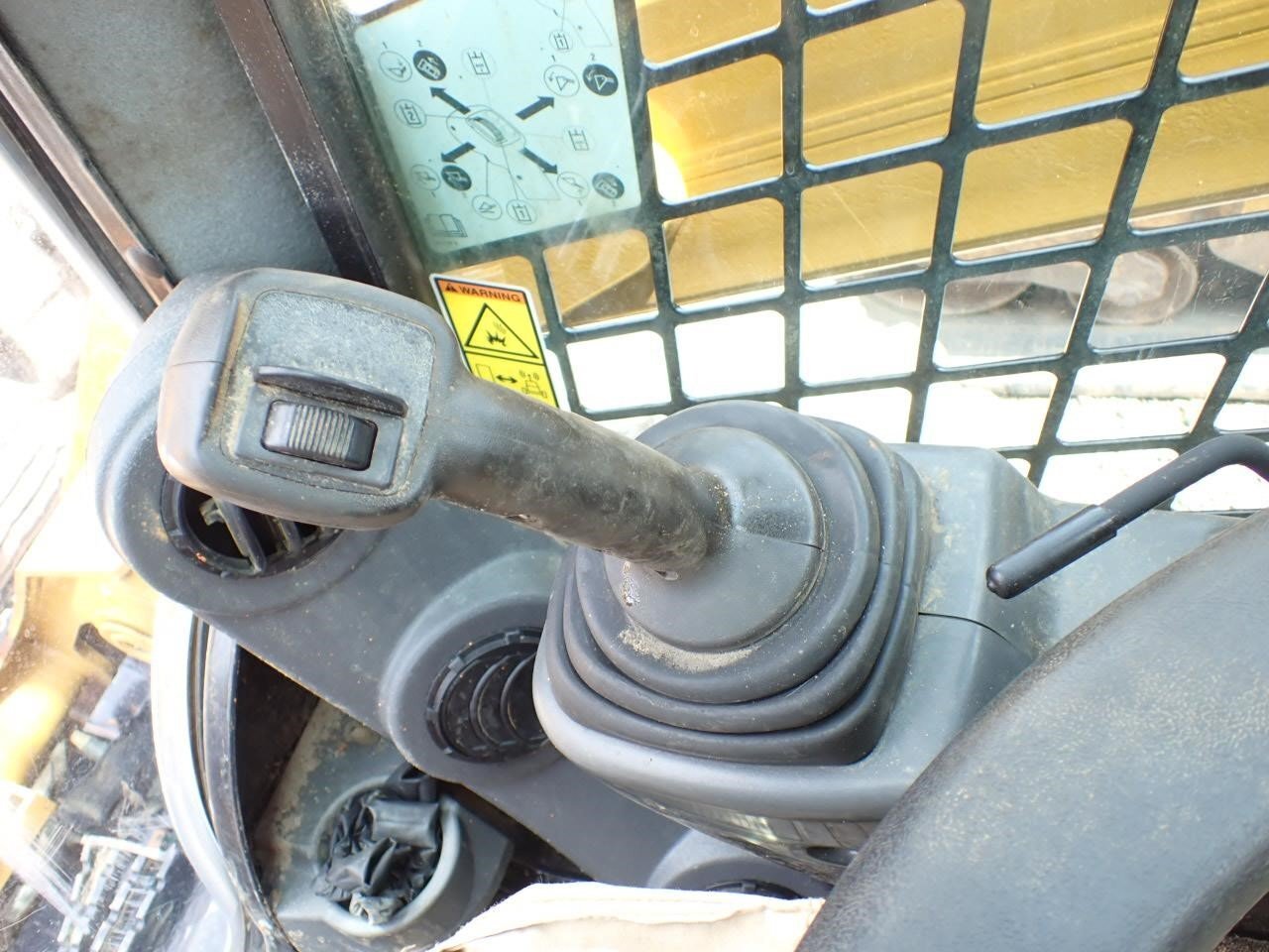 2019 Caterpillar 272D2 Skid Steer