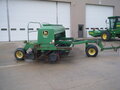 2001 John Deere 1560 Drill