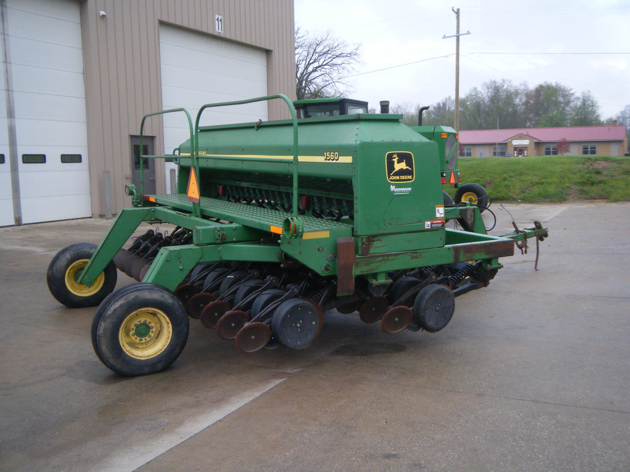 2001 John Deere 1560 Drill