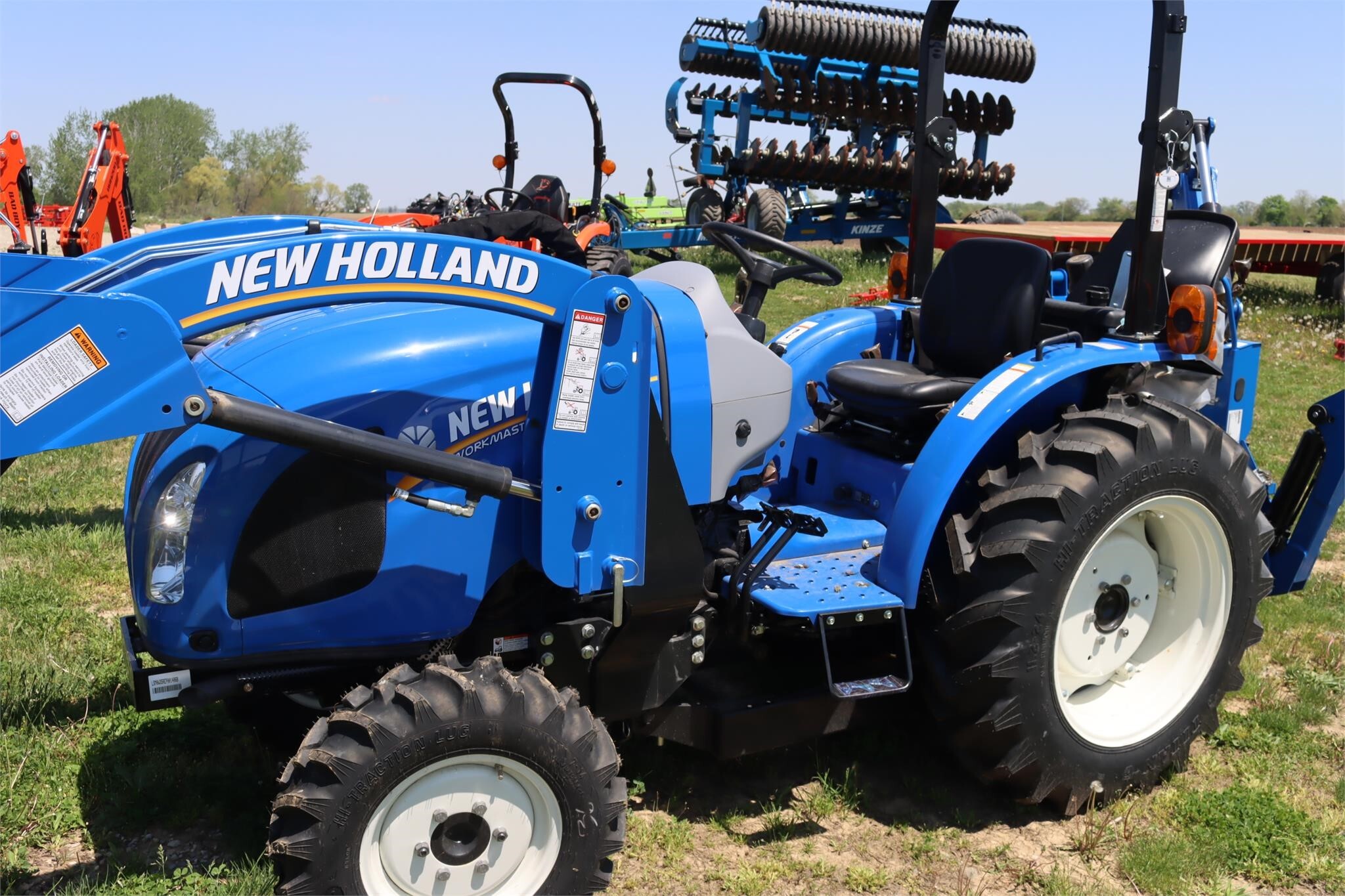  New Holland Workmaster 35 Tractor