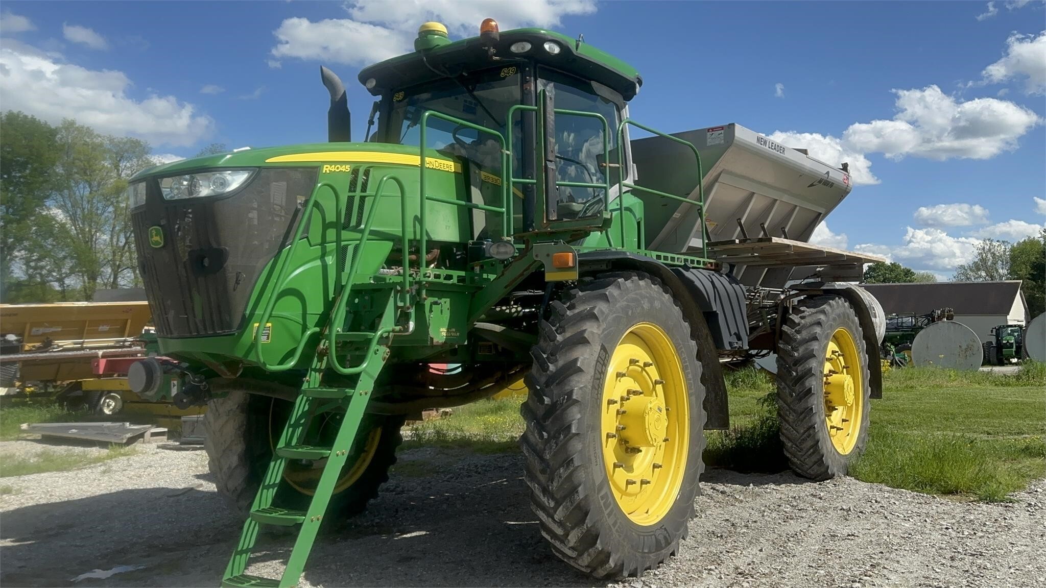 2016 John Deere R4045 Self-Propelled Sprayer