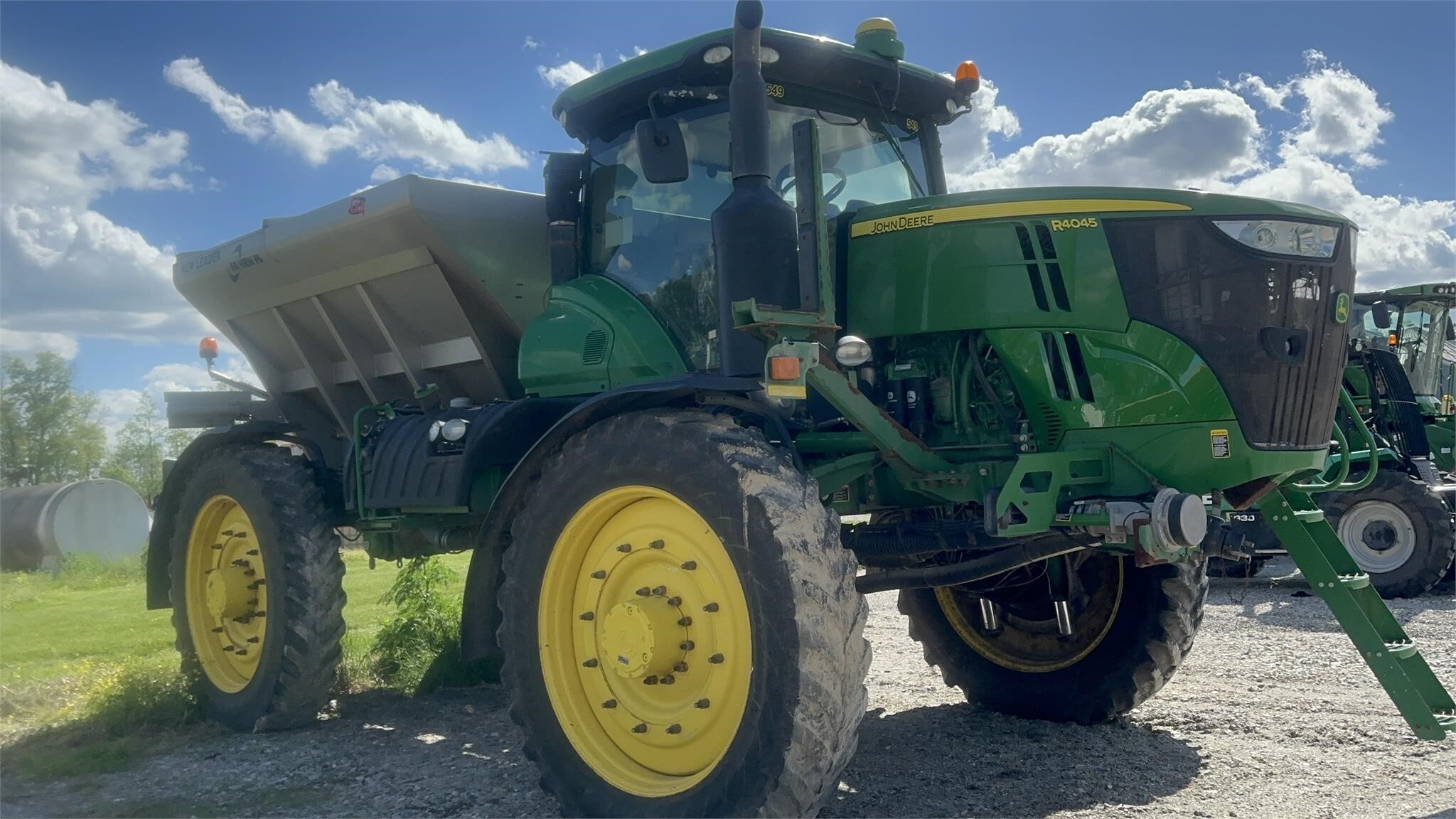 2016 John Deere R4045 Self-Propelled Sprayer
