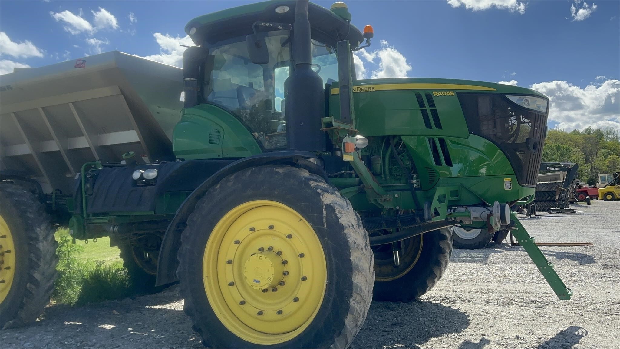 2016 John Deere R4045 Self-Propelled Sprayer