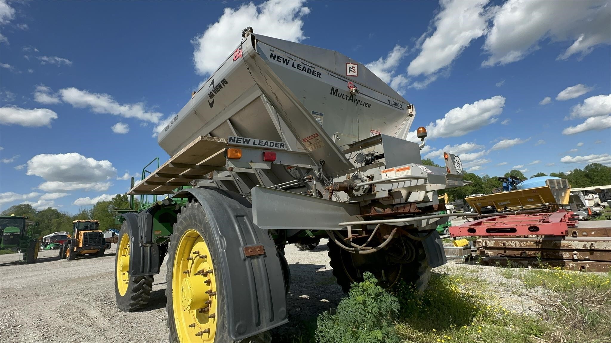 2016 John Deere R4045 Self-Propelled Sprayer