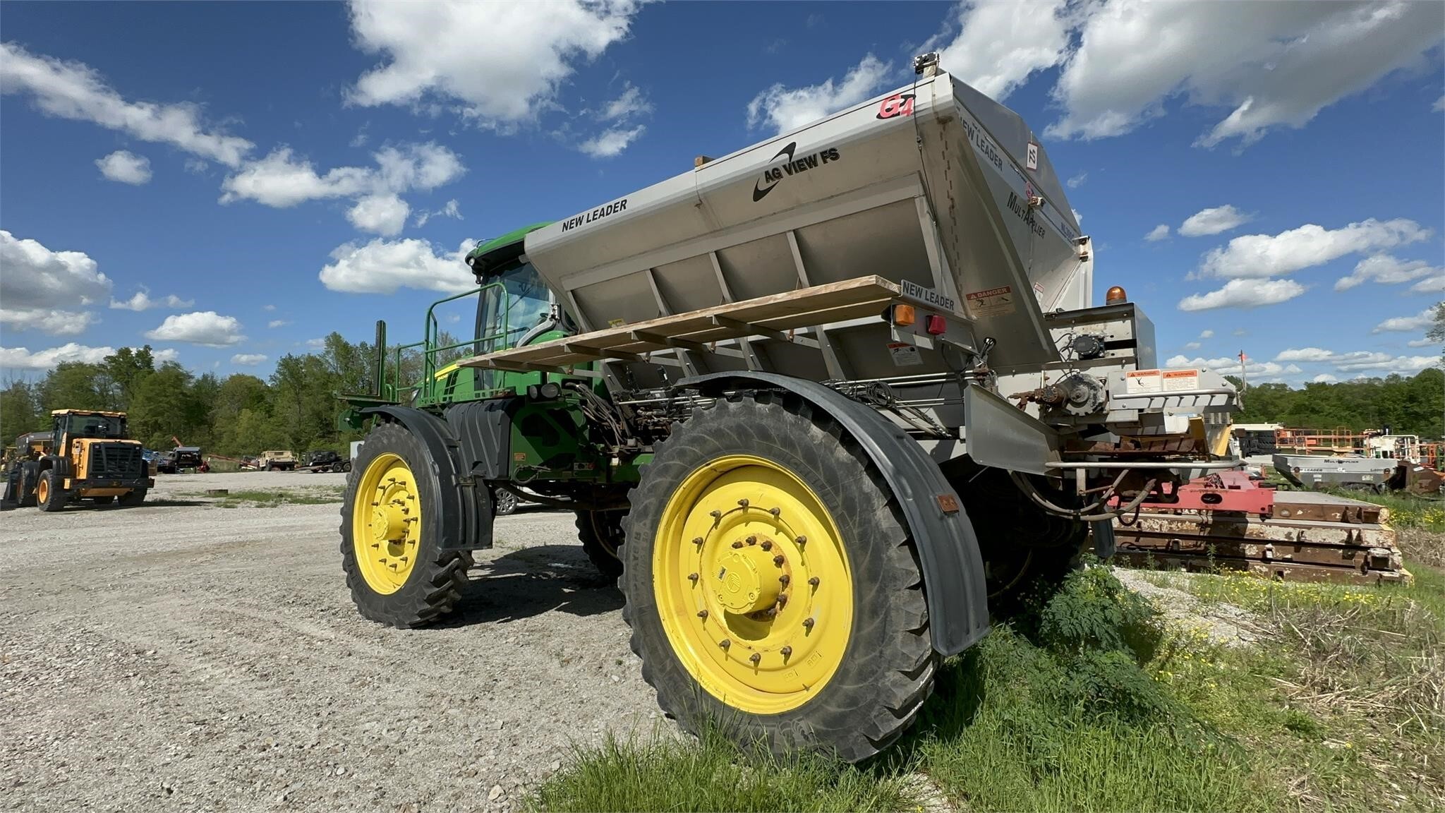 2016 John Deere R4045 Self-Propelled Sprayer