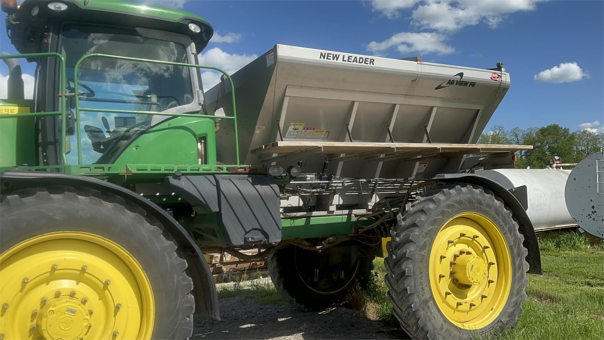 2016 John Deere R4045 Self-Propelled Sprayer
