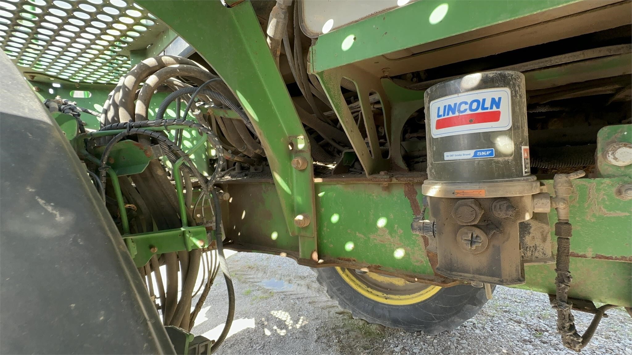 2016 John Deere R4045 Self-Propelled Sprayer