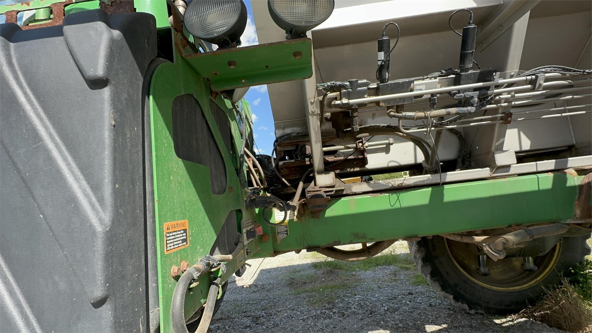 2016 John Deere R4045 Self-Propelled Sprayer