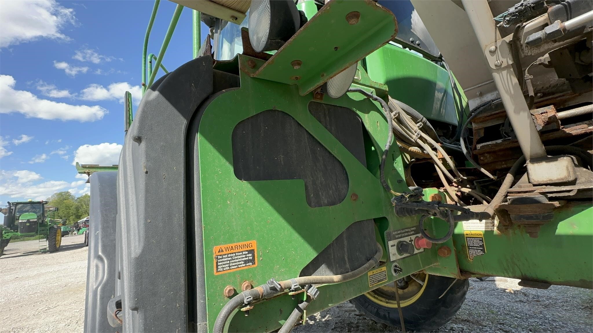2016 John Deere R4045 Self-Propelled Sprayer