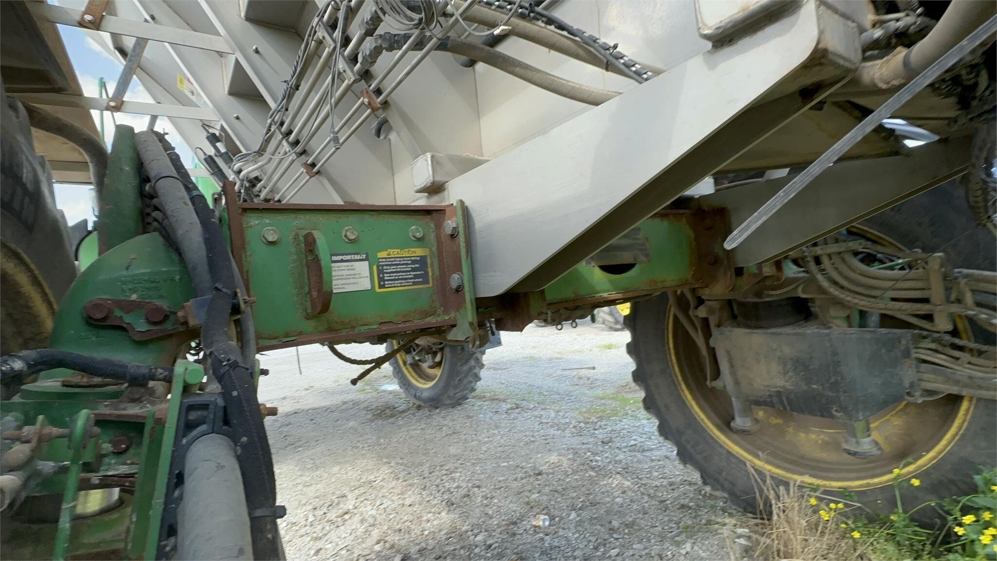 2016 John Deere R4045 Self-Propelled Sprayer