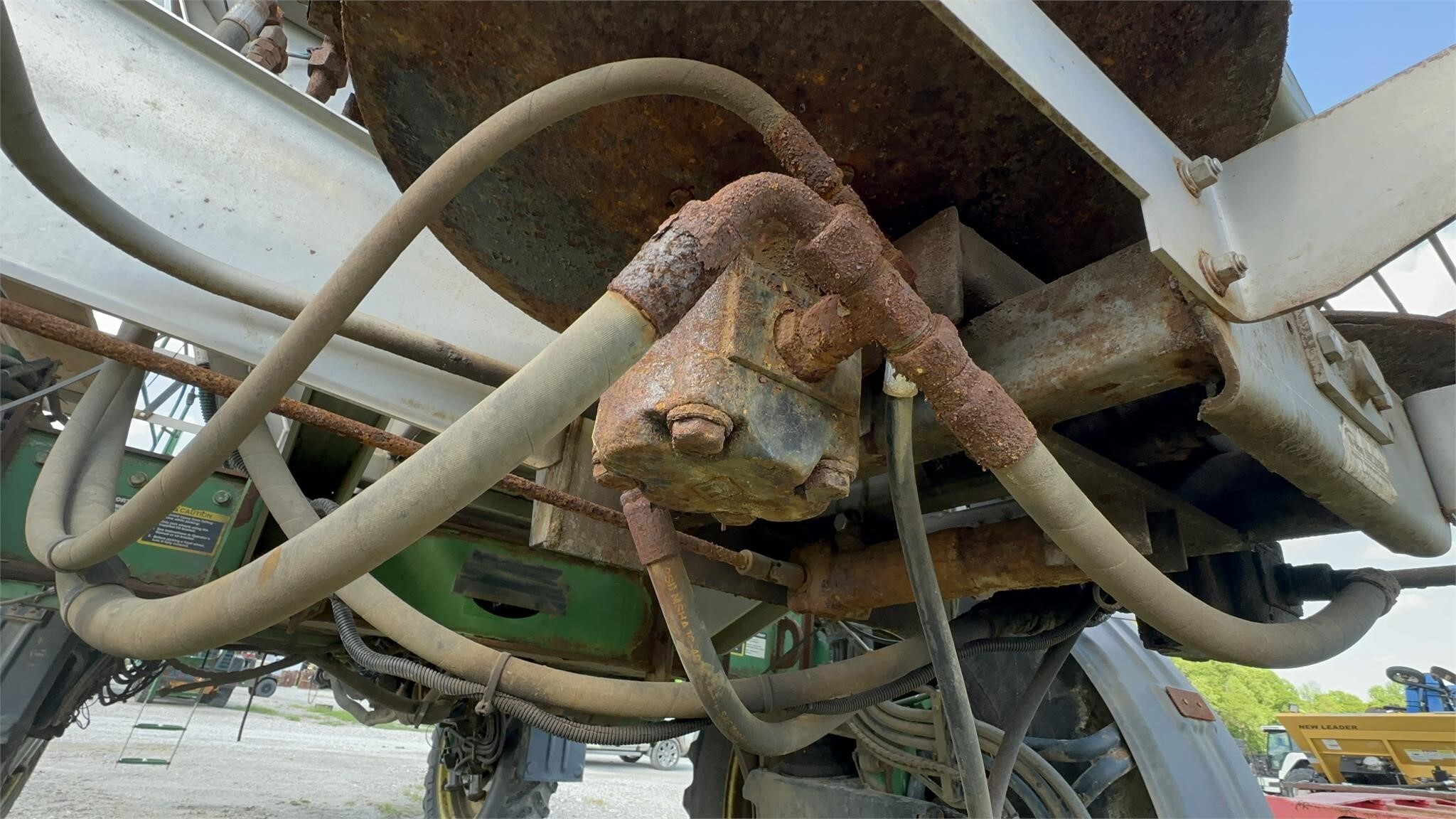 2016 John Deere R4045 Self-Propelled Sprayer