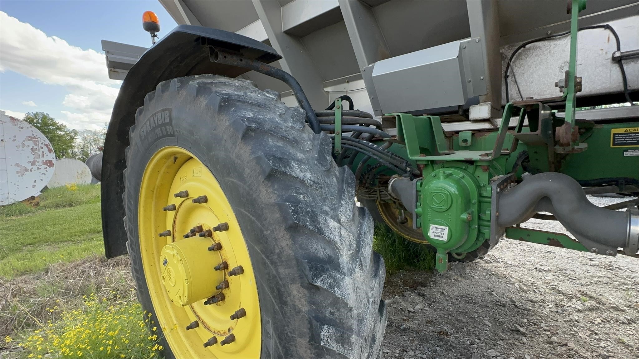 2016 John Deere R4045 Self-Propelled Sprayer