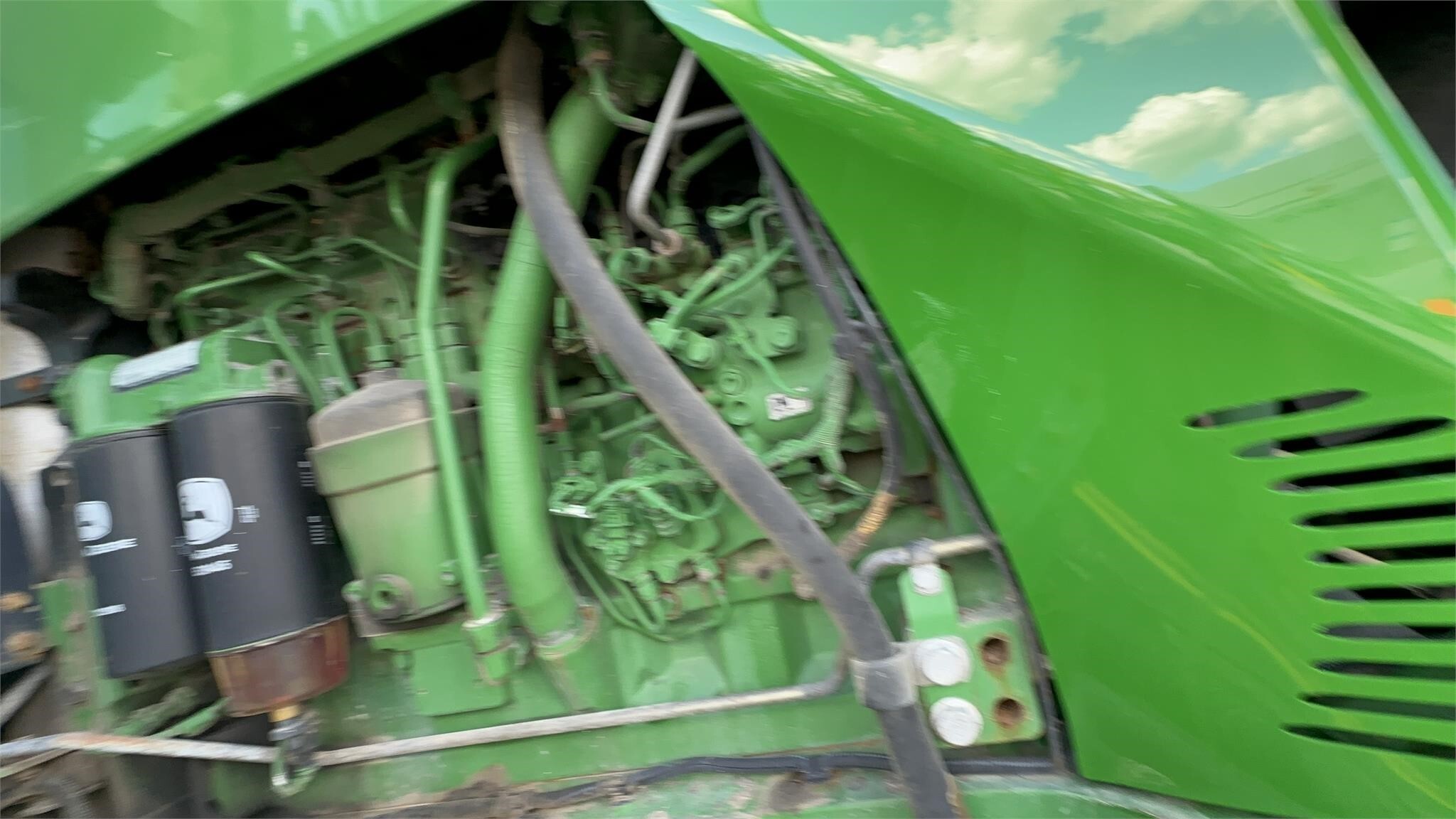 2016 John Deere R4045 Self-Propelled Sprayer