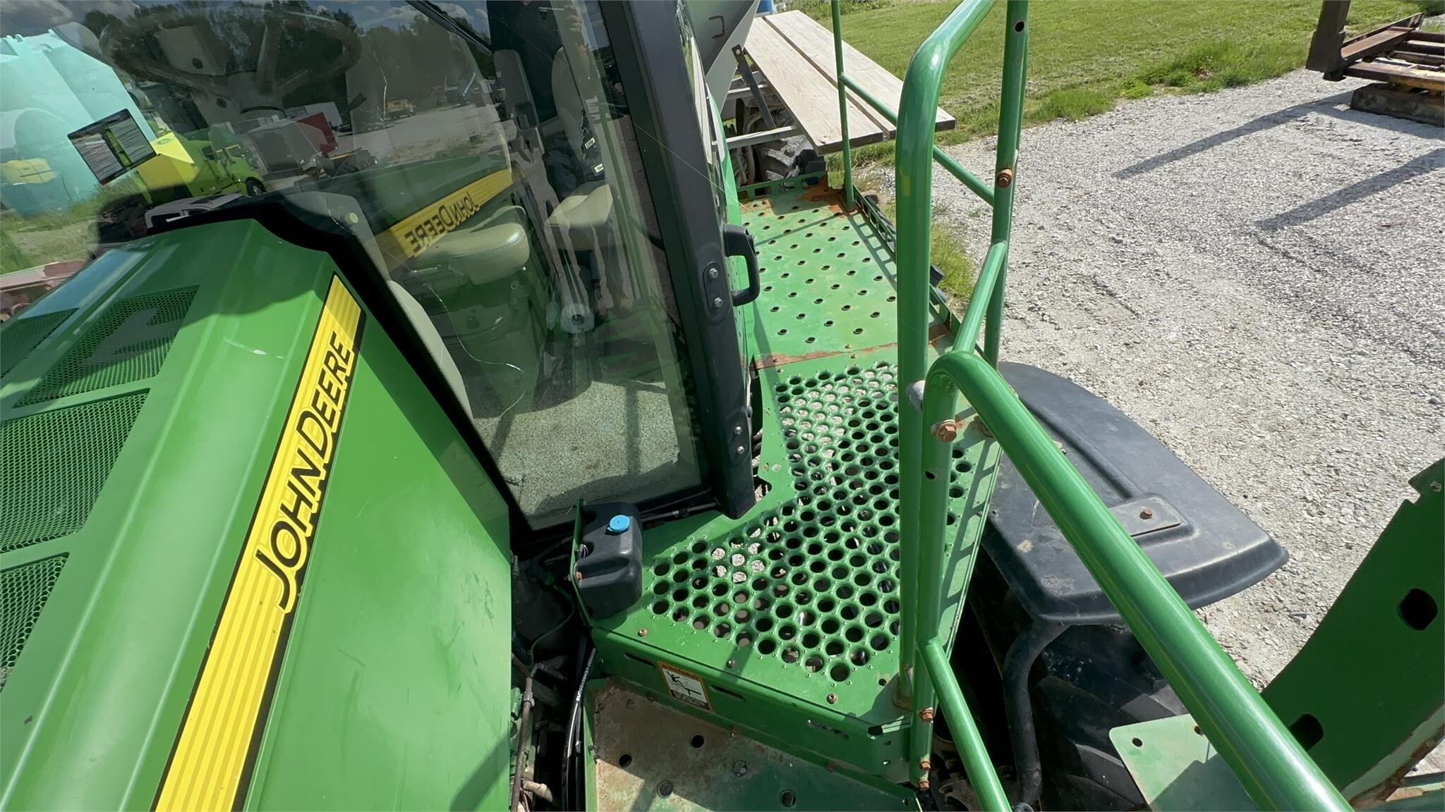 2016 John Deere R4045 Self-Propelled Sprayer