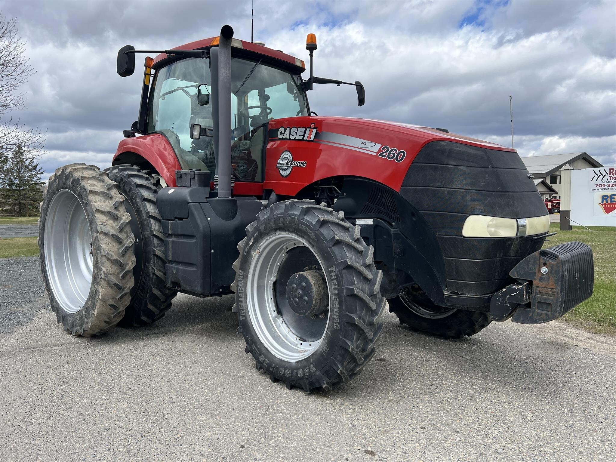 2013 Case IH Magnum 260 Tractor