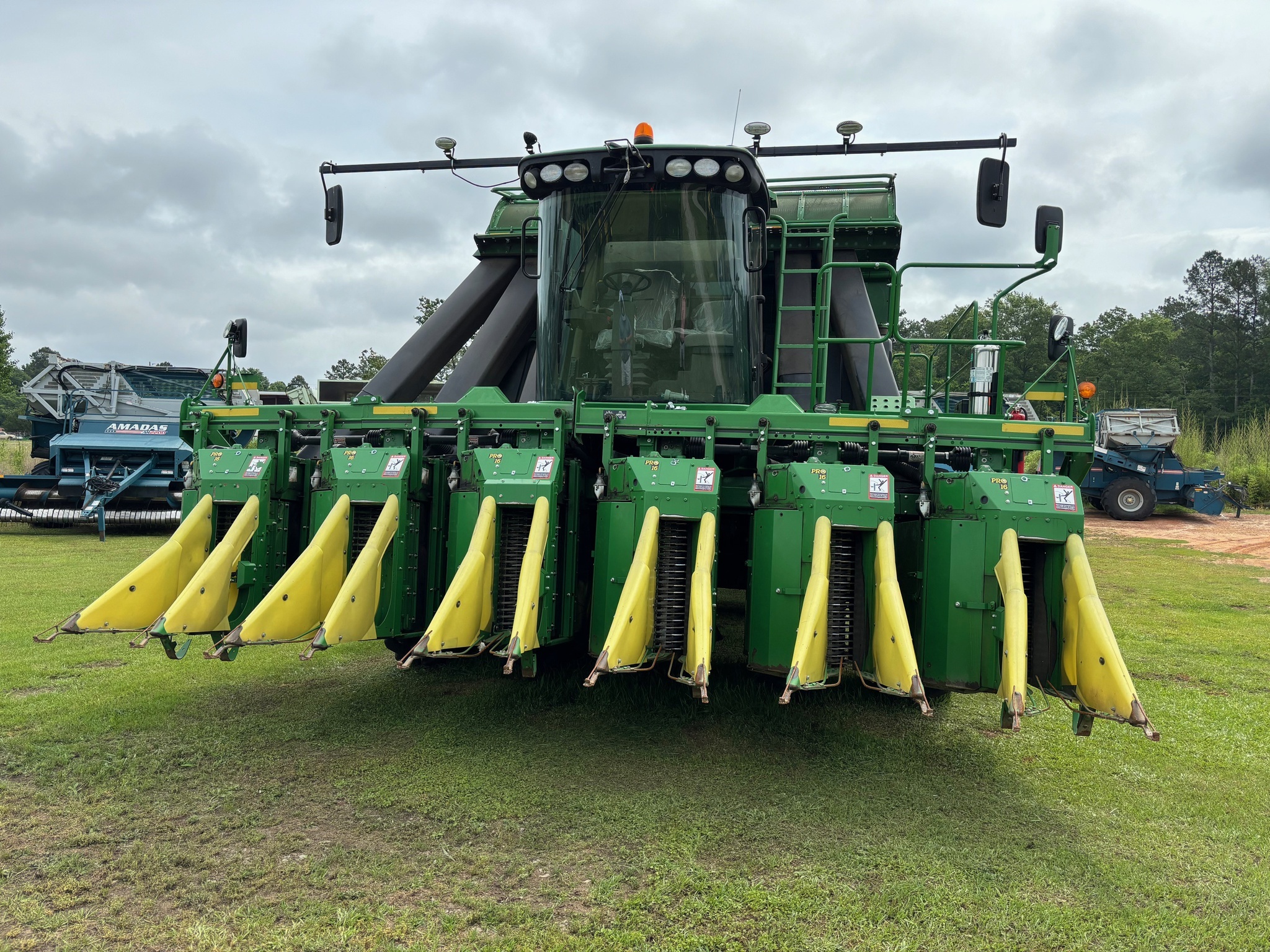 2020 John Deere CP690 Cotton Equipment