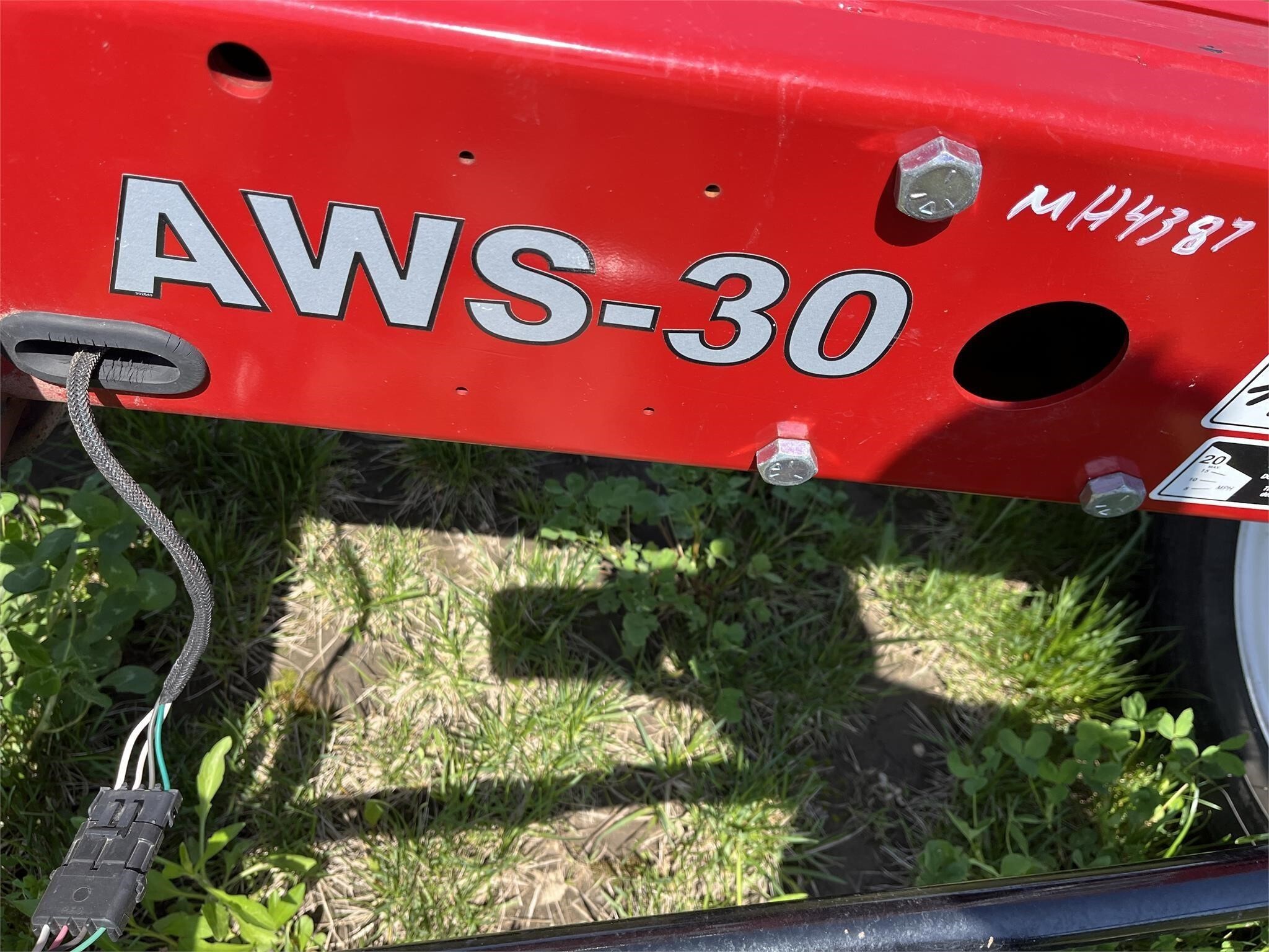 2023 Unverferth AWS30 Header Trailer