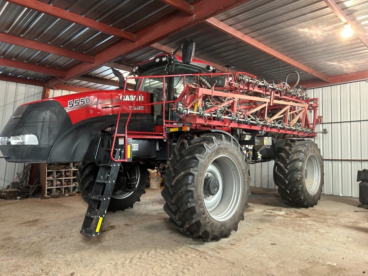 2021 Case IH TRIDENT 5550 Self-Propelled Sprayer