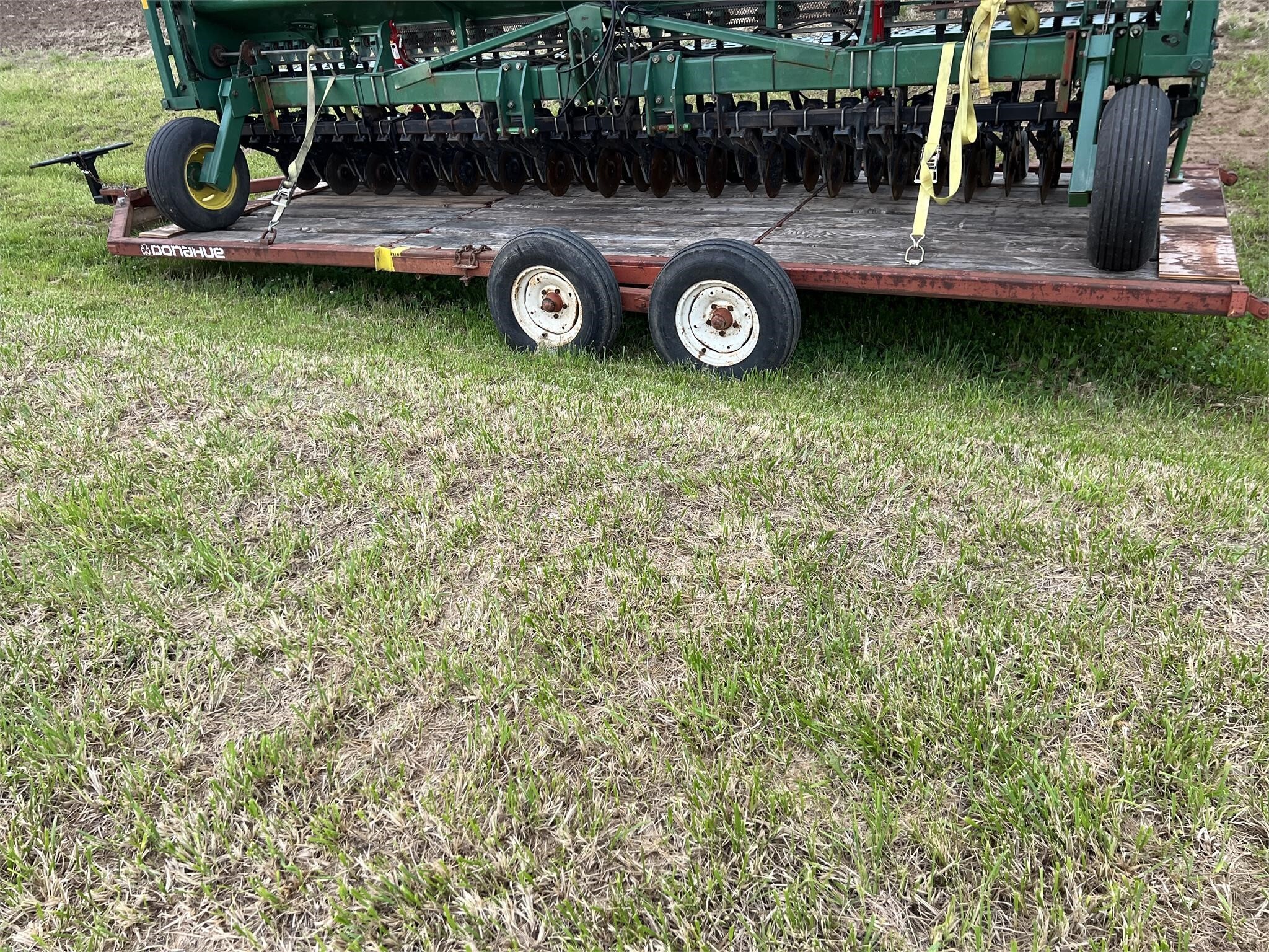  Donahue 821 Flatbed Trucks/Trailer