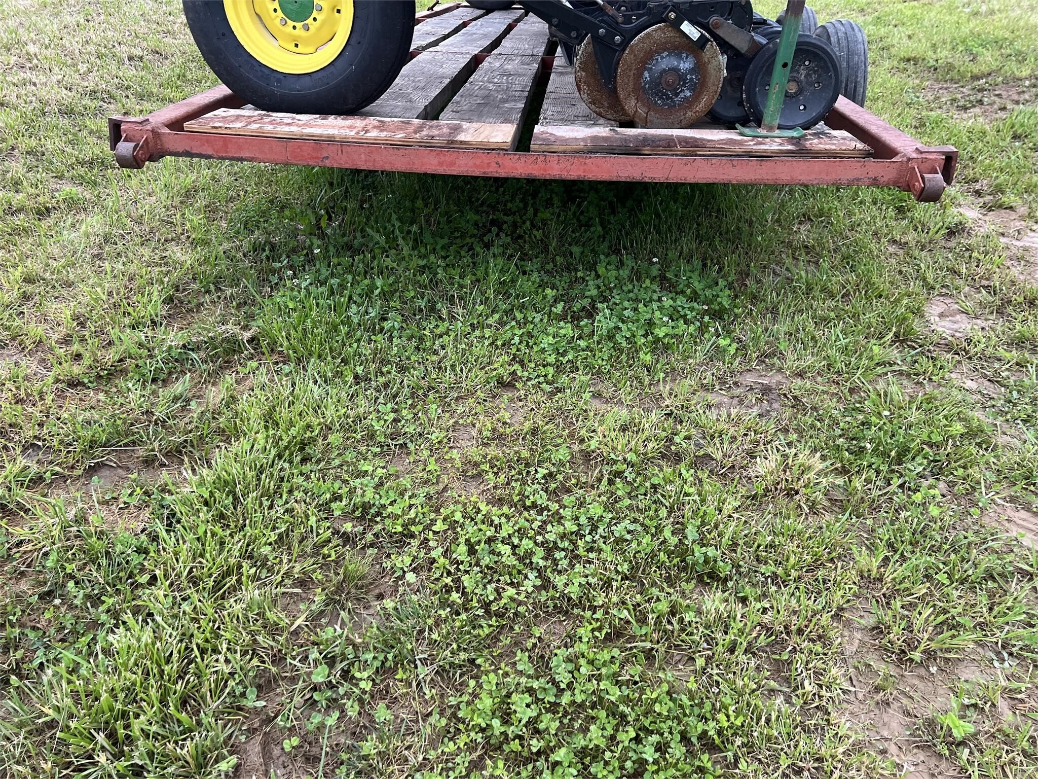  Donahue 821 Flatbed Trucks/Trailer