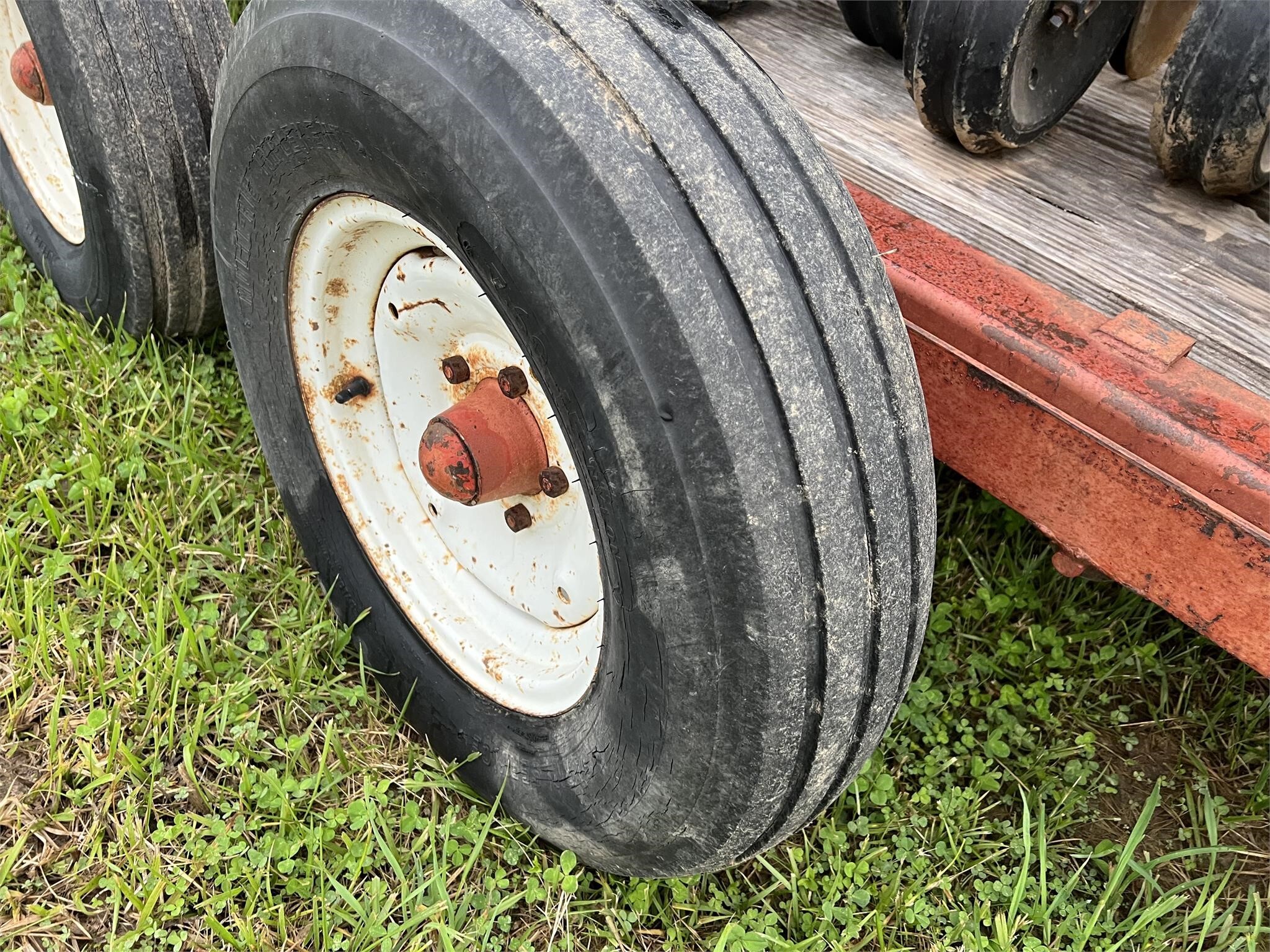  Donahue 821 Flatbed Trucks/Trailer