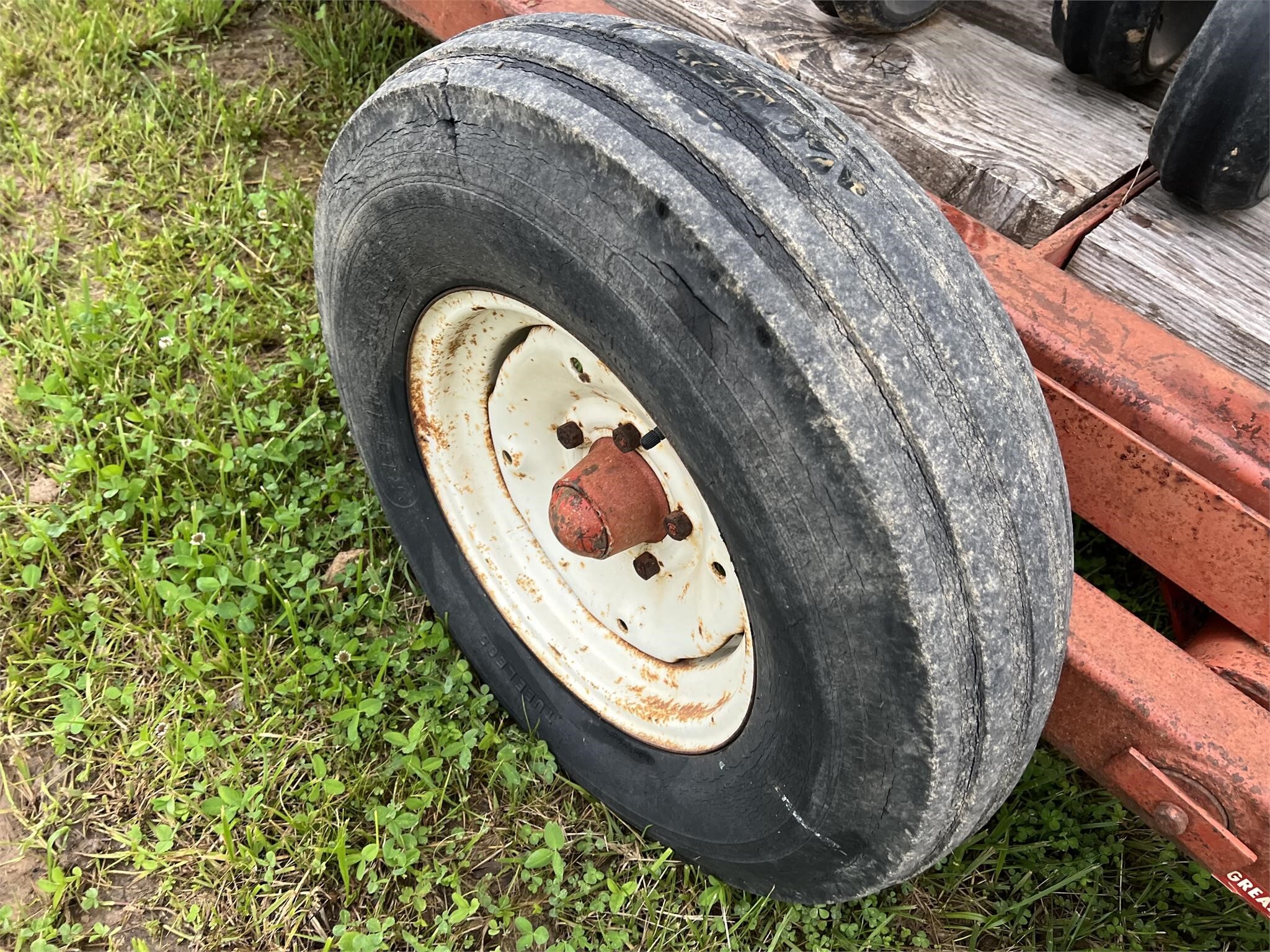  Donahue 821 Flatbed Trucks/Trailer