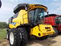  New Holland CR7.90 Combine