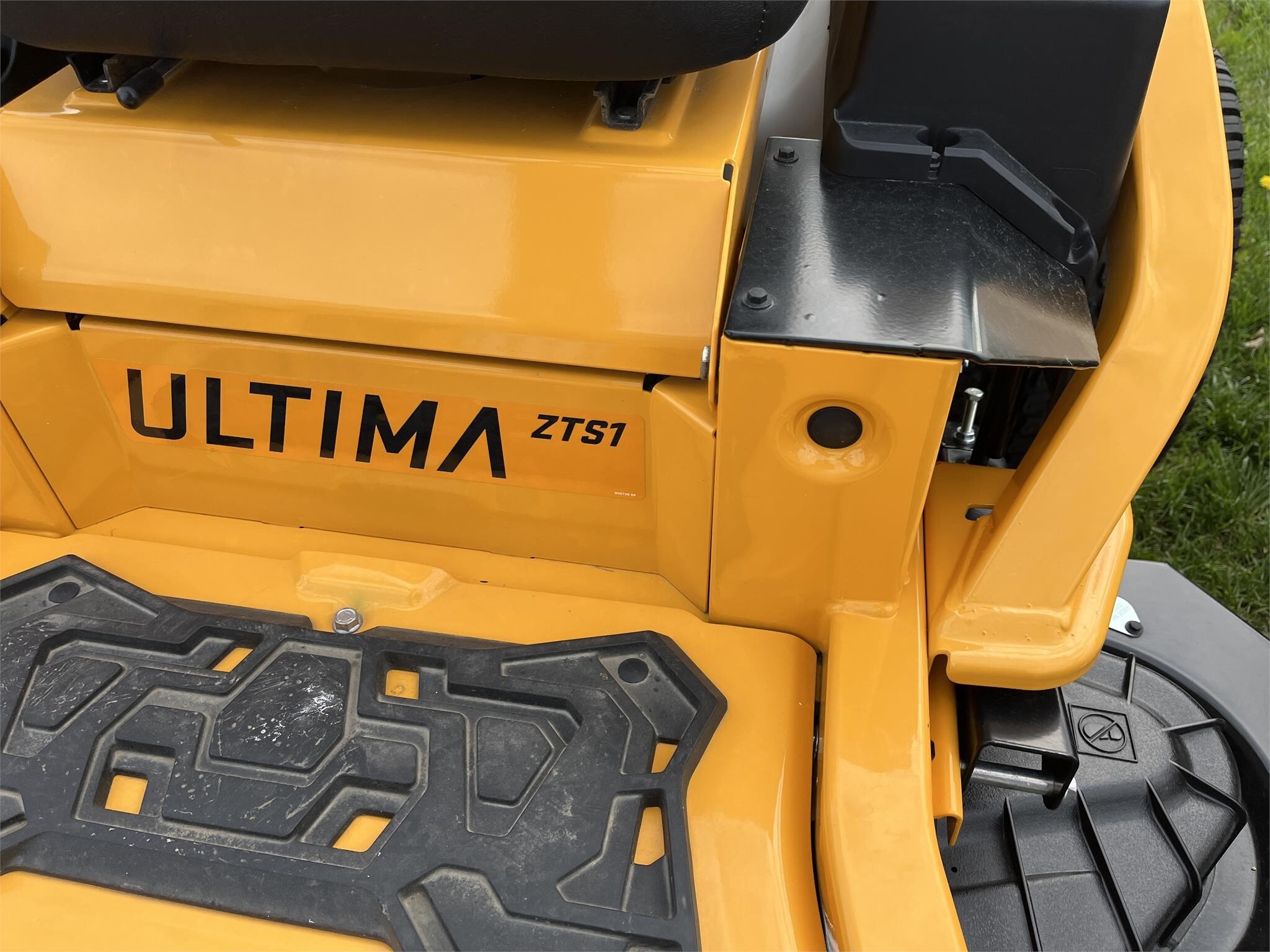 2024 Cub Cadet ULTIMA ZTS1 50 Lawn Mower