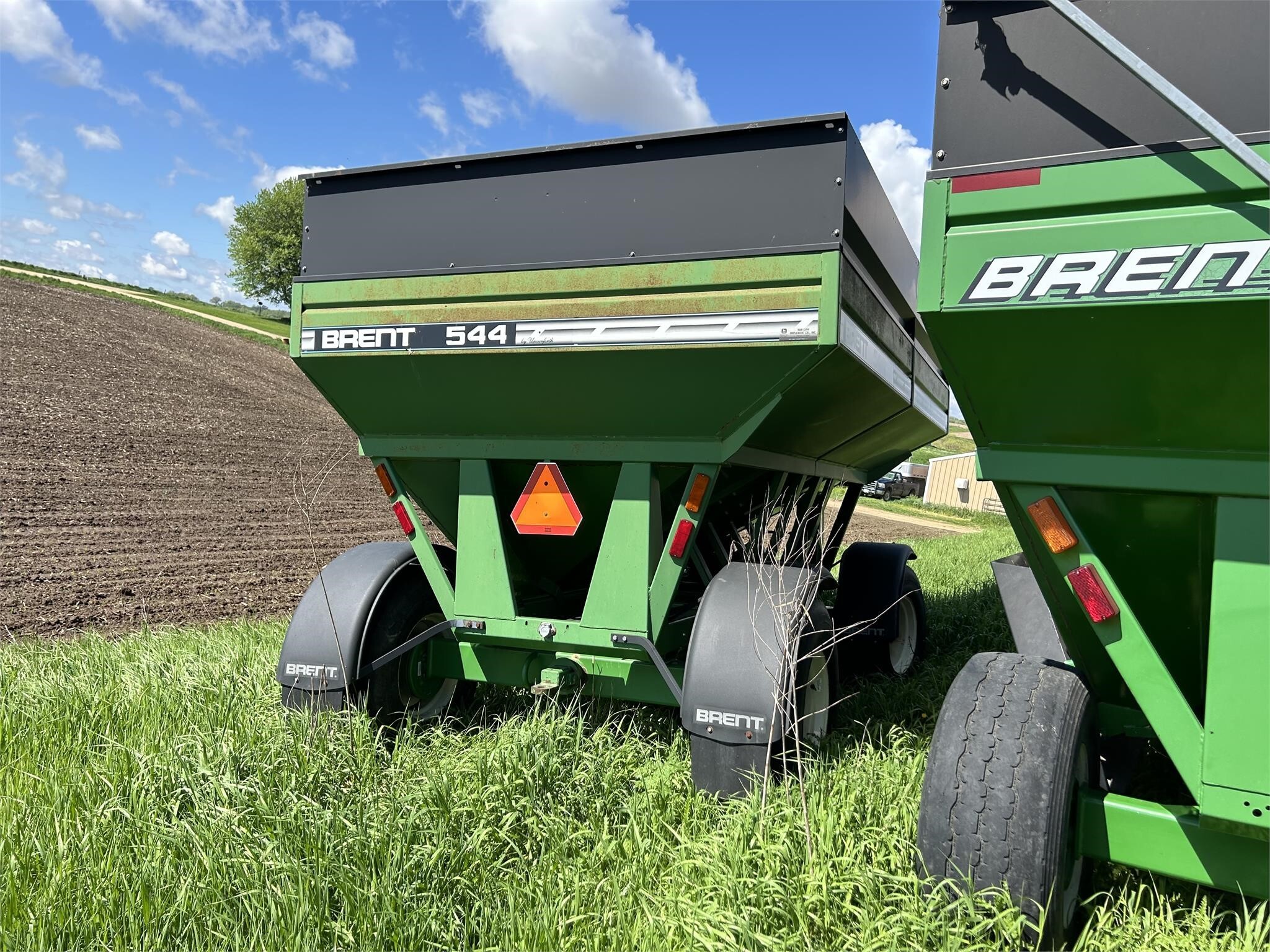  Brent 544 Gravity Wagon