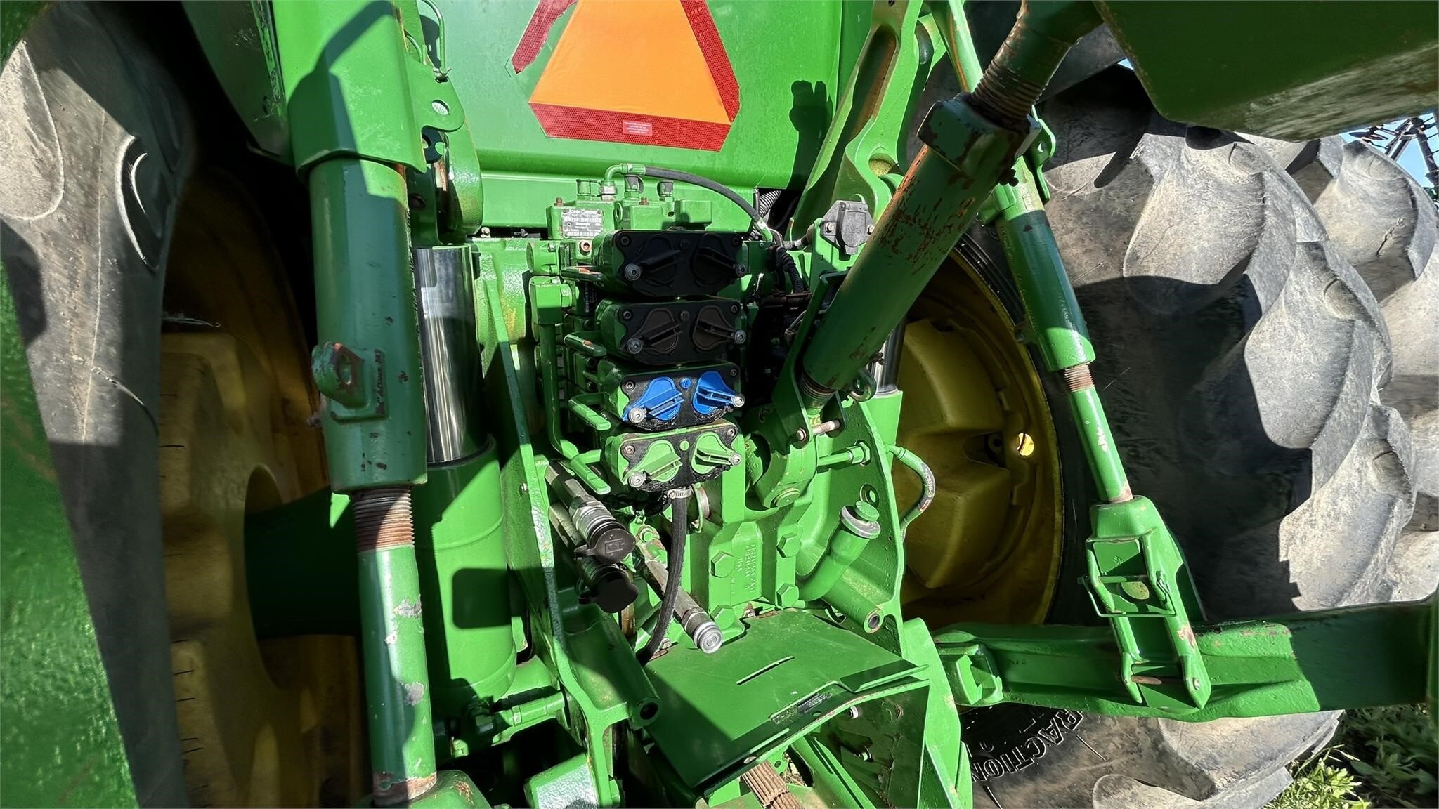 2012 John Deere 8335R Tractor