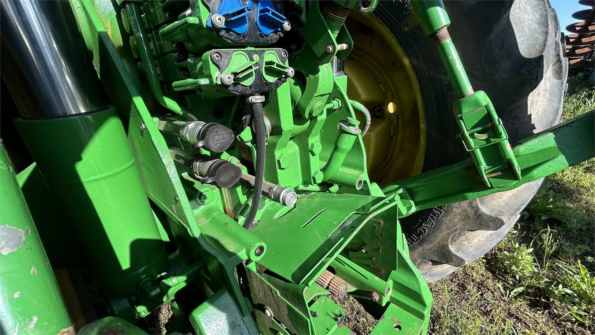 2012 John Deere 8335R Tractor