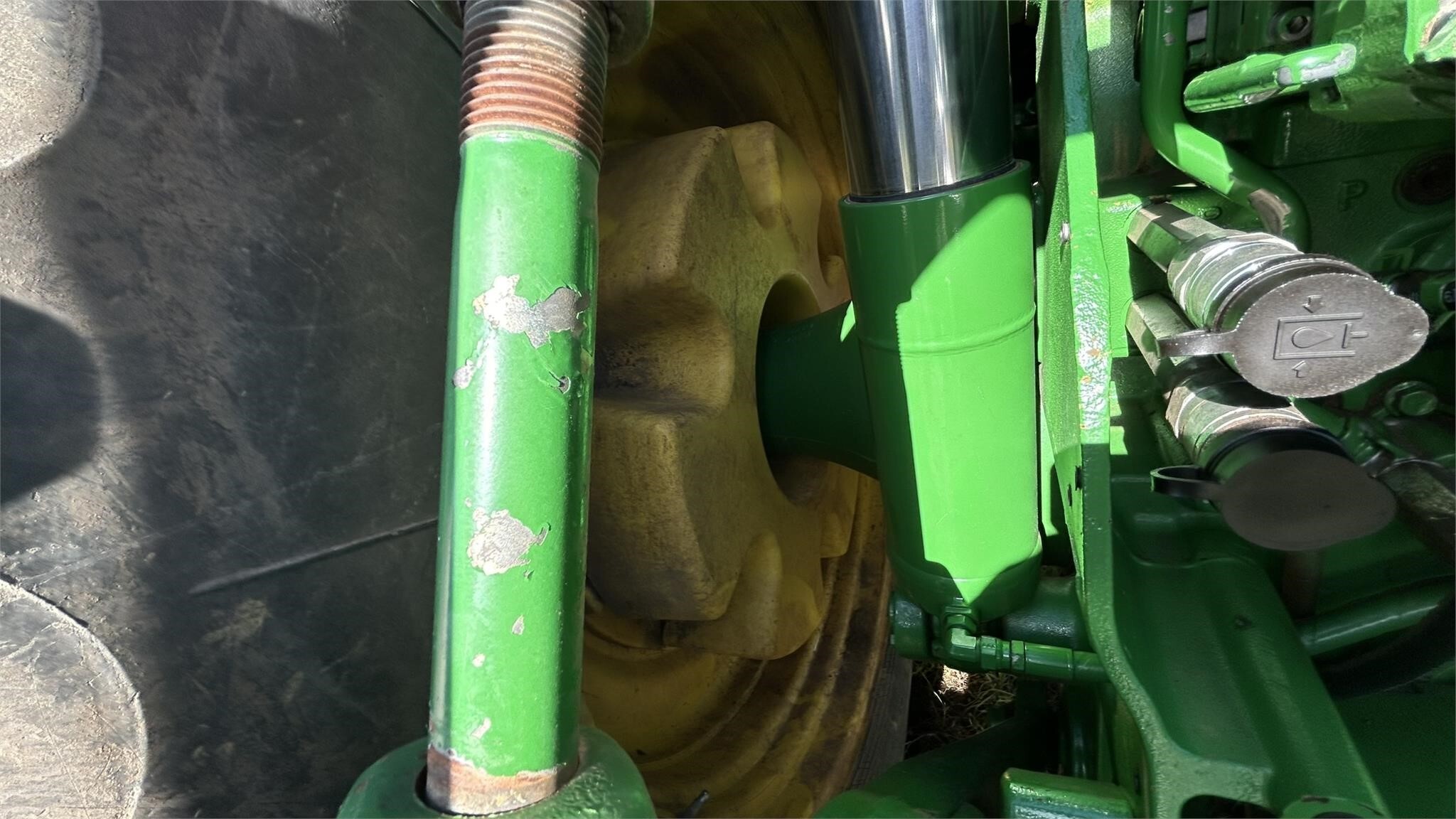 2012 John Deere 8335R Tractor