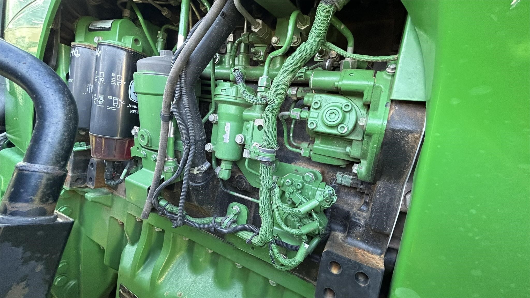 2012 John Deere 8335R Tractor