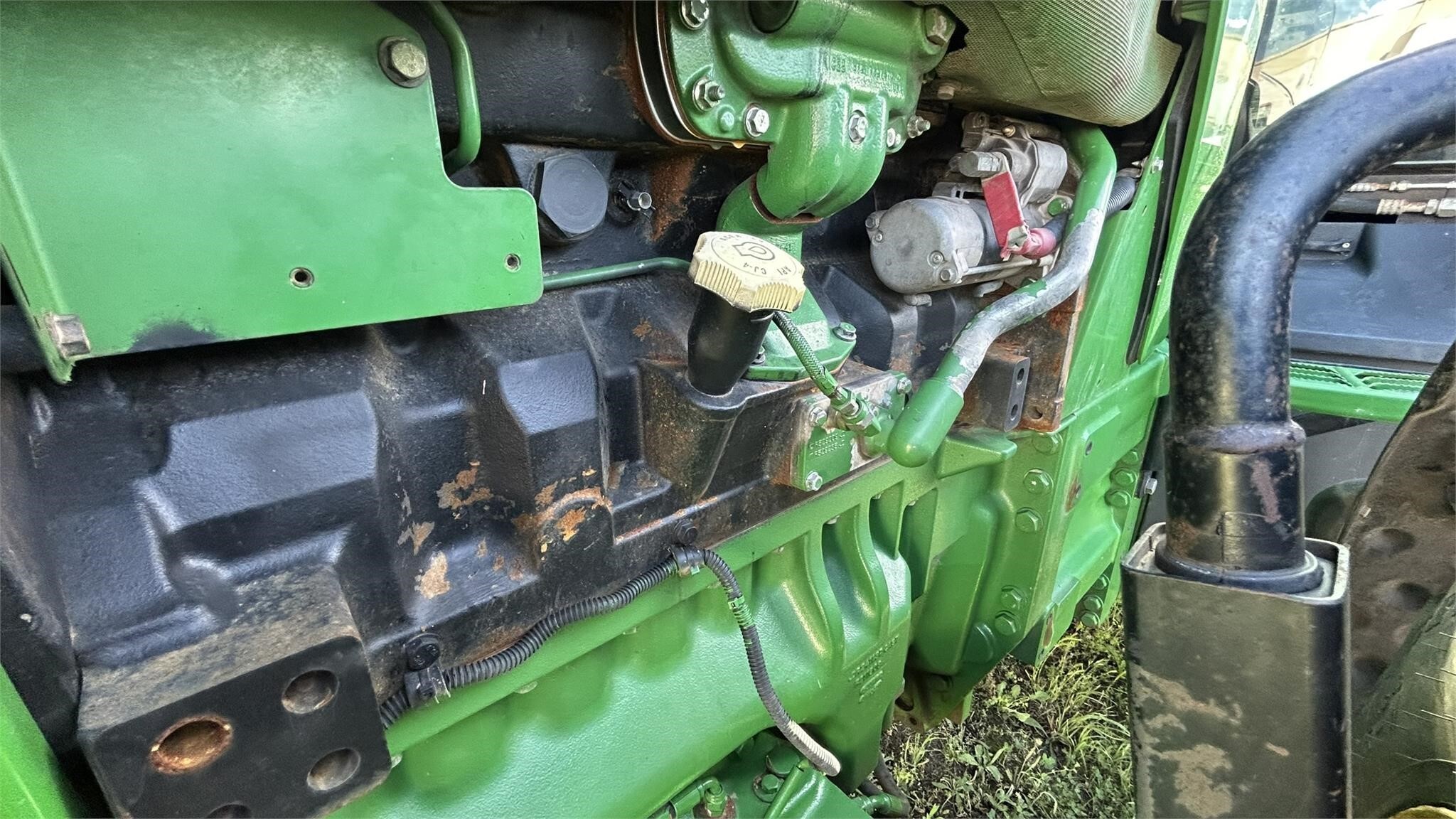2012 John Deere 8335R Tractor
