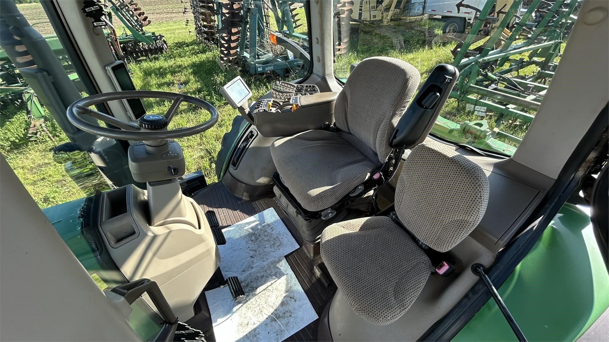 2012 John Deere 8335R Tractor