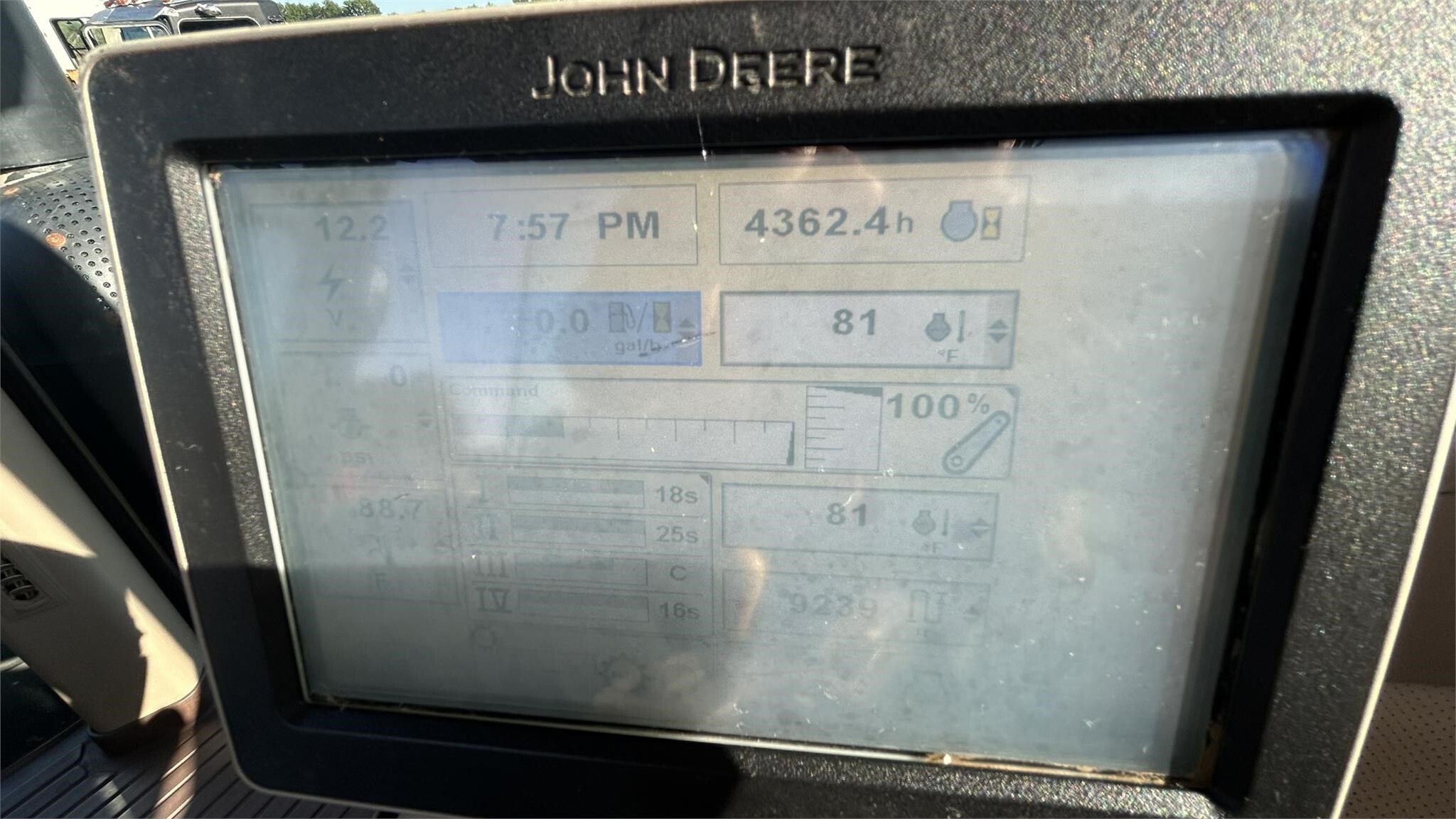 2012 John Deere 8335R Tractor