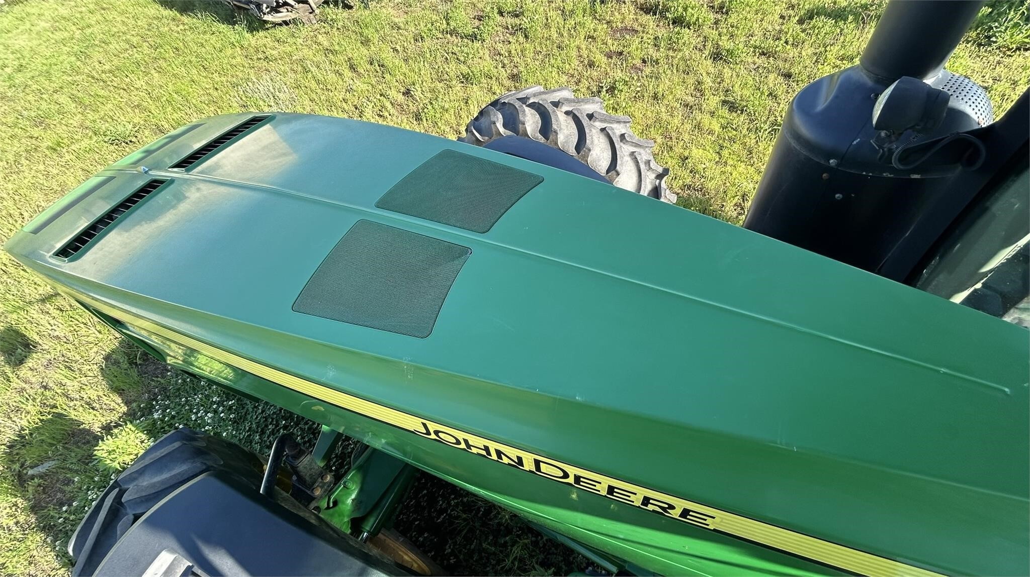 2012 John Deere 8335R Tractor